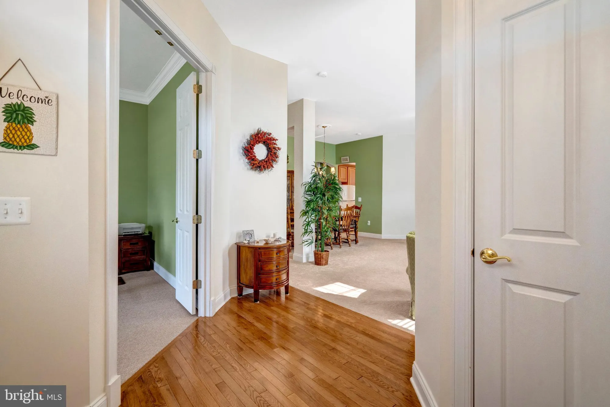 Property Slideshow image 5 of 43 | 5226 canyon creek way, Haymarket, VA, 20169