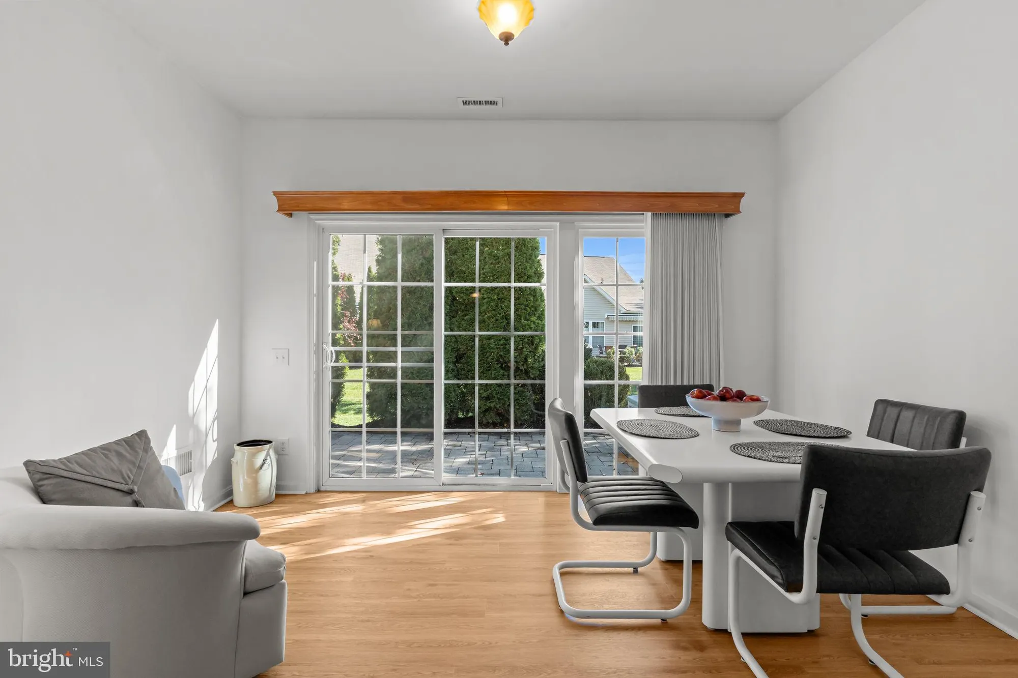 Property Slideshow image 6 of 43 | 8 dove ct, Hamilton, NJ, 08690