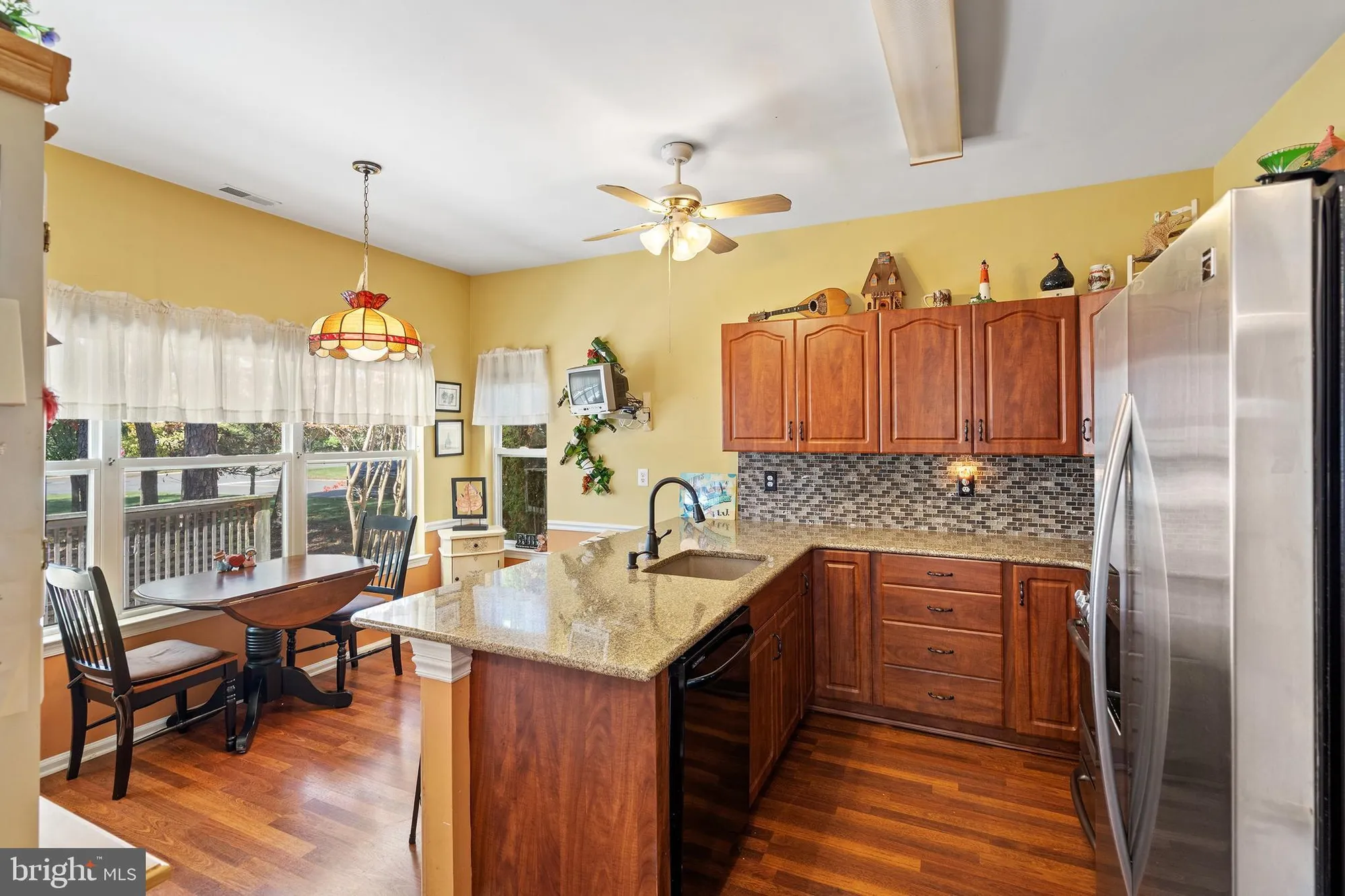 Property Slideshow image 9 of 36 | 10 hampton rd, Manahawkin, NJ, 08050