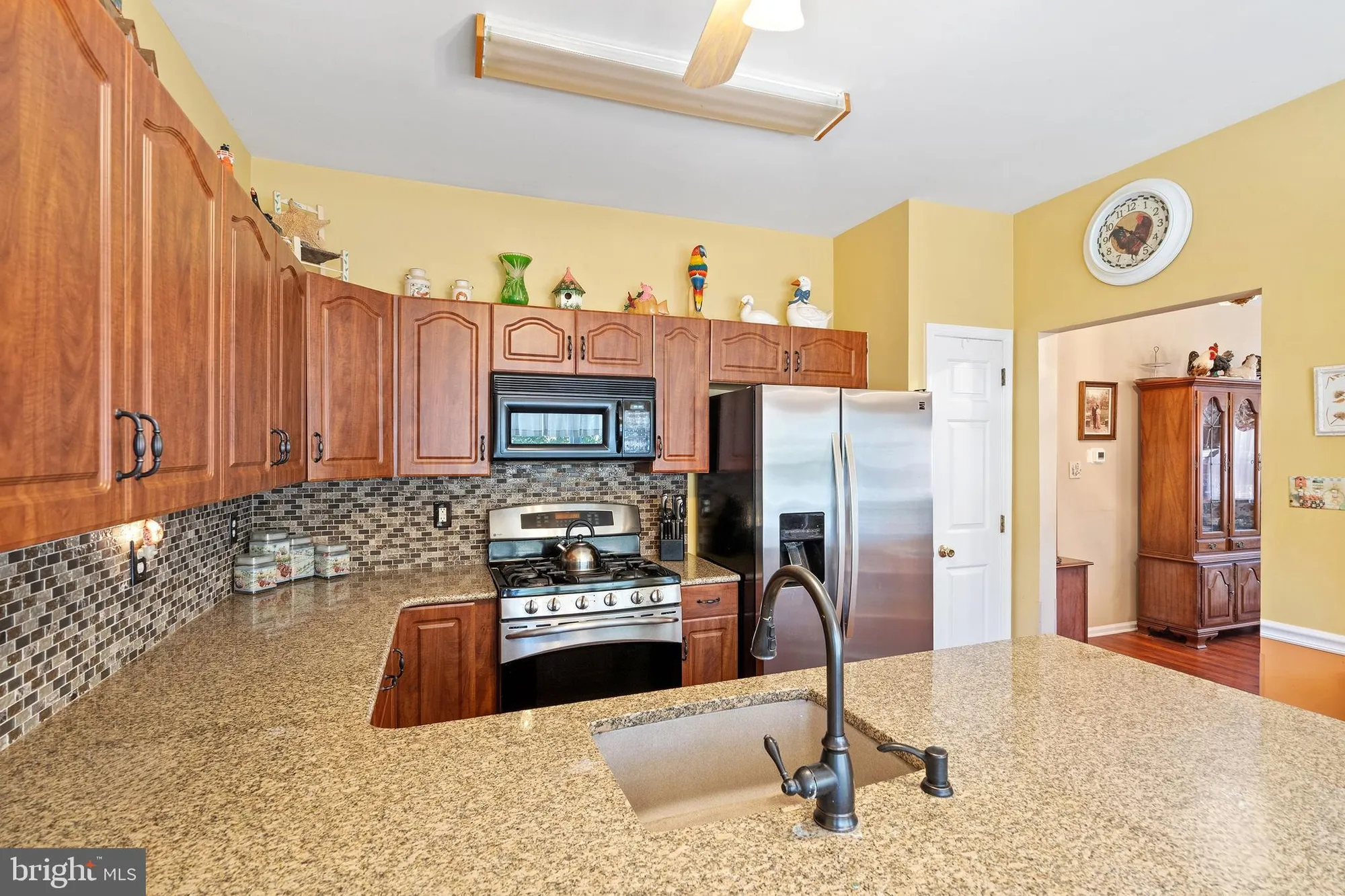 Property Slideshow image 13 of 36 | 10 hampton rd, Manahawkin, NJ, 08050