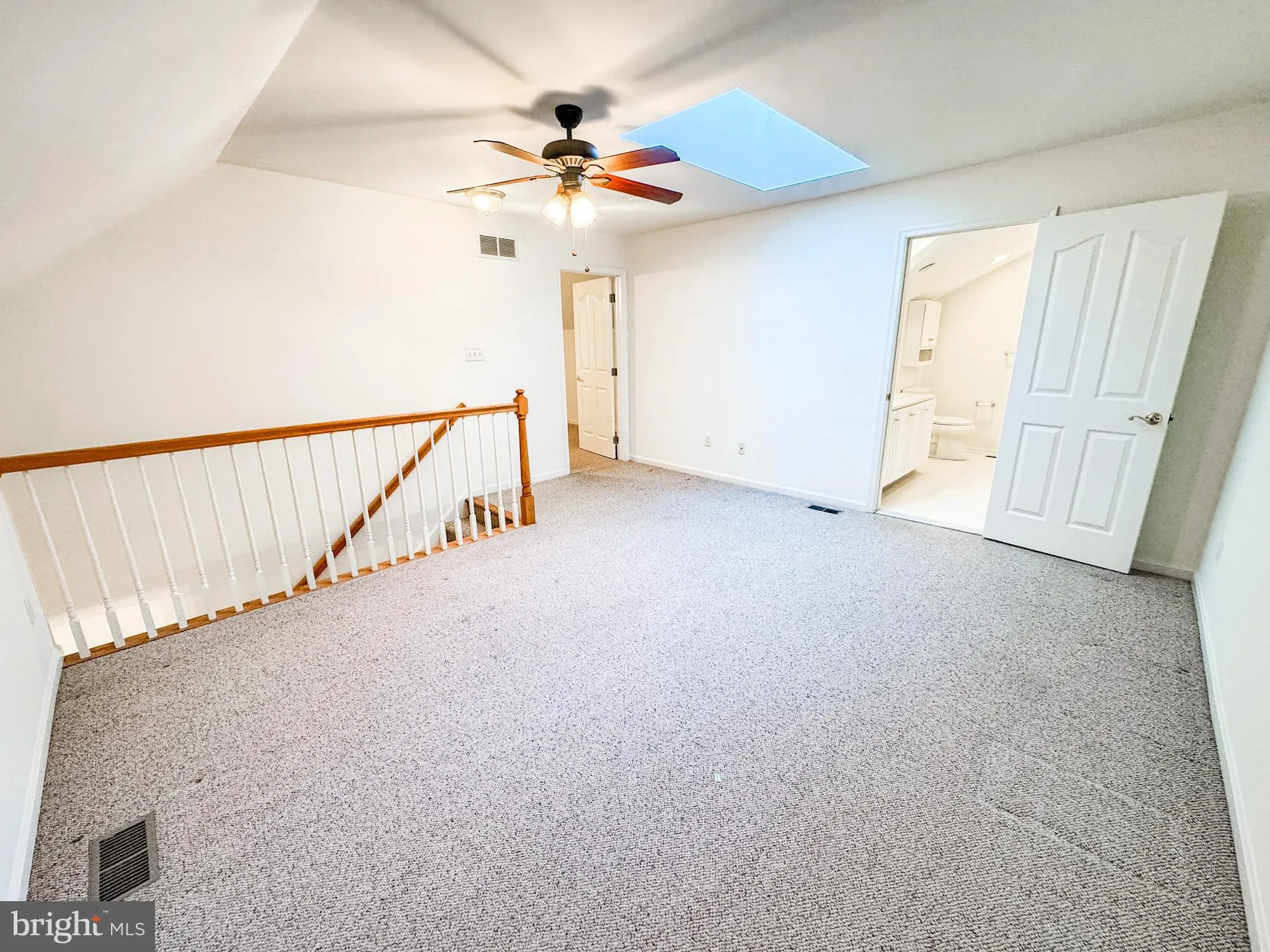 Property Slideshow image 23 of 30 | 133 lynthwaite farm ln, Wilmington, DE, 19803