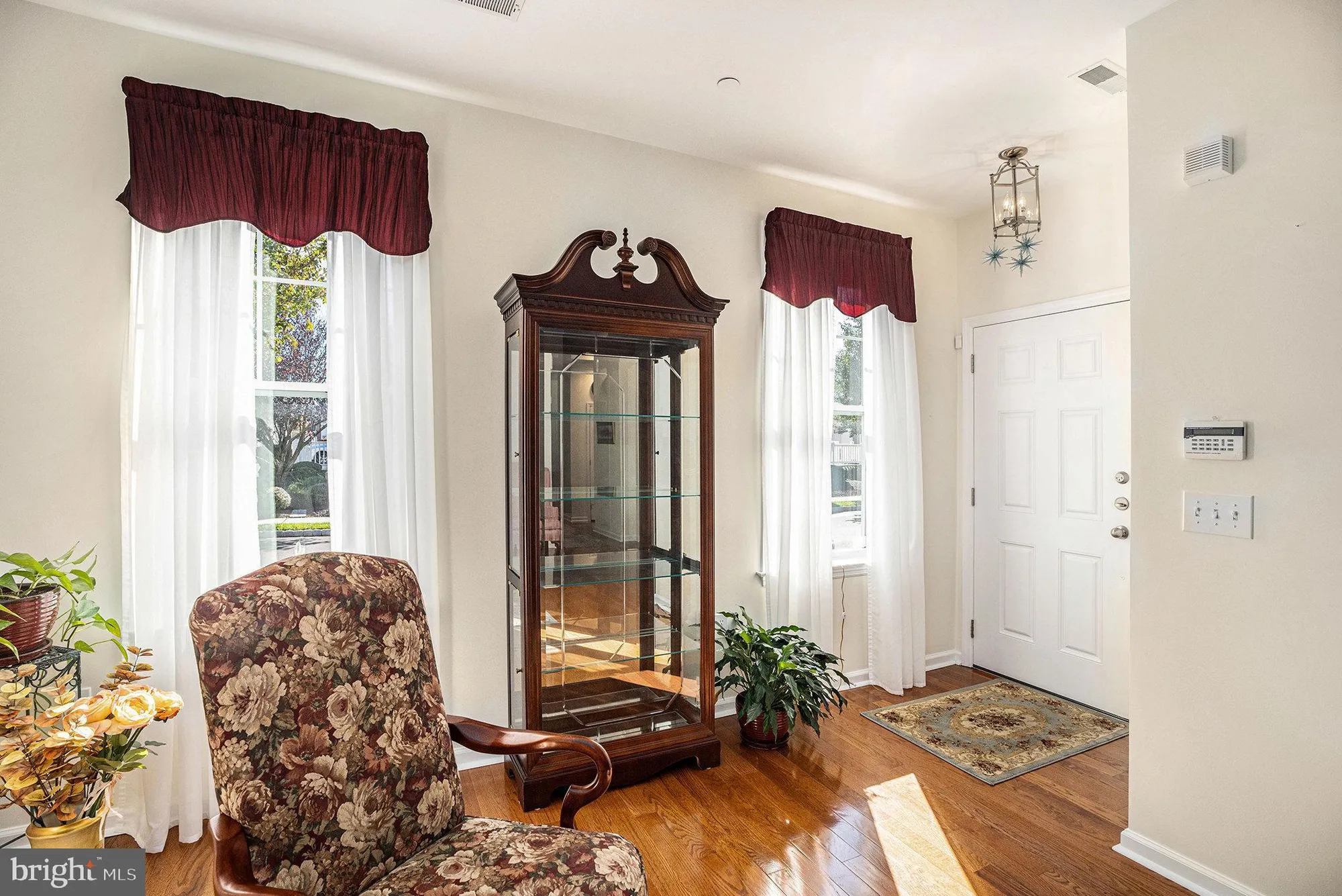 Property Slideshow image 5 of 19 | 15022 dahlia dr, Philadelphia, PA, 19116