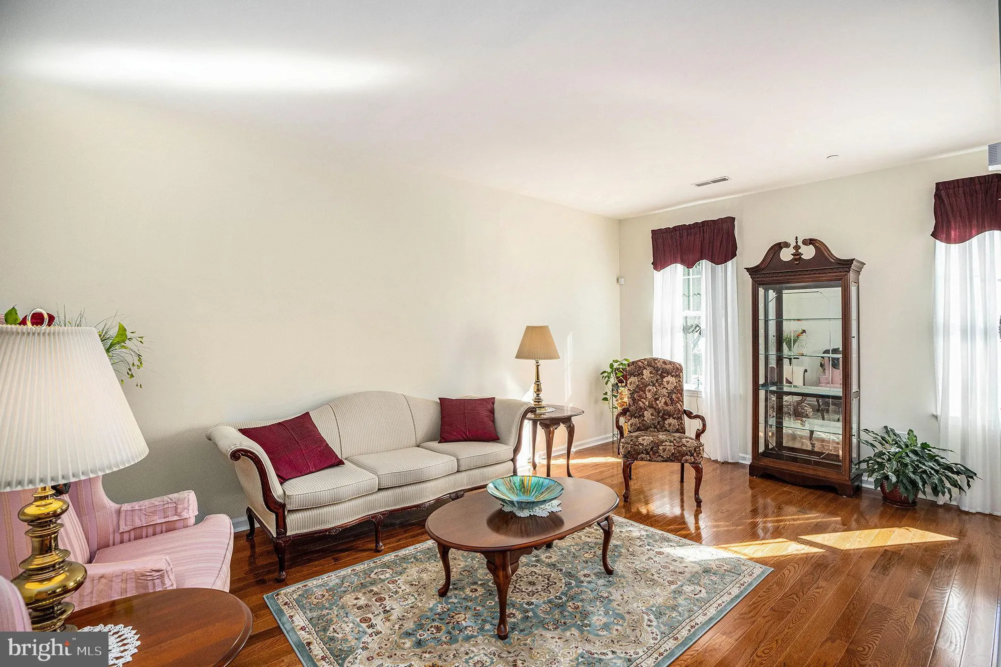 Property Slideshow image 6 of 19 | 15022 dahlia dr, Philadelphia, PA, 19116