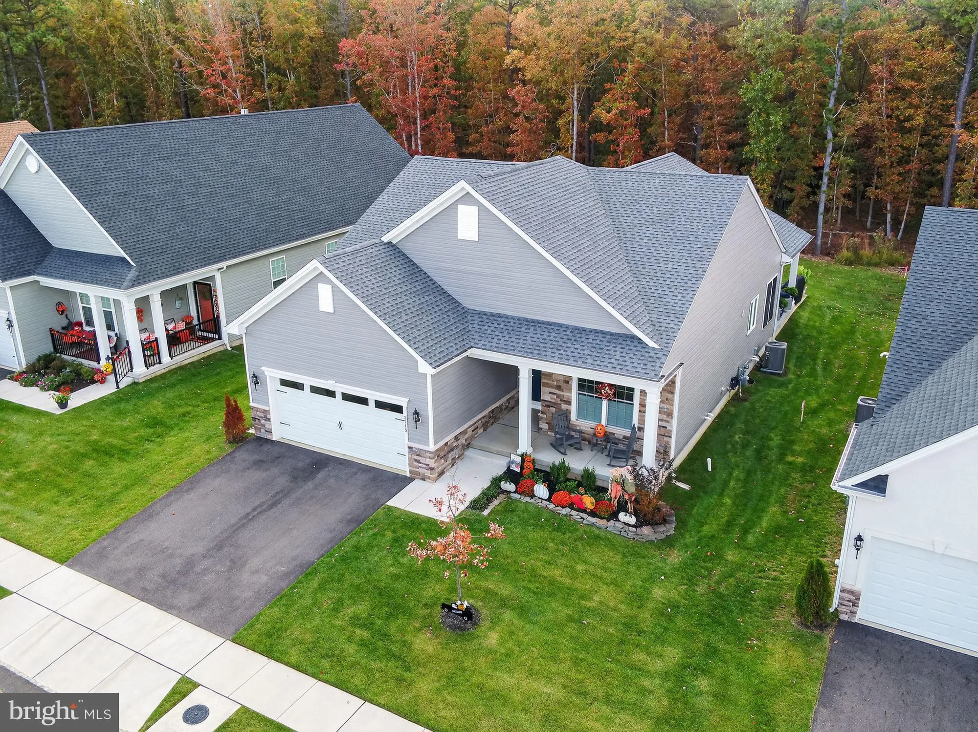 Property Slideshow image 4 of 52 | 3715 castleton dr, Williamstown, NJ, 08094