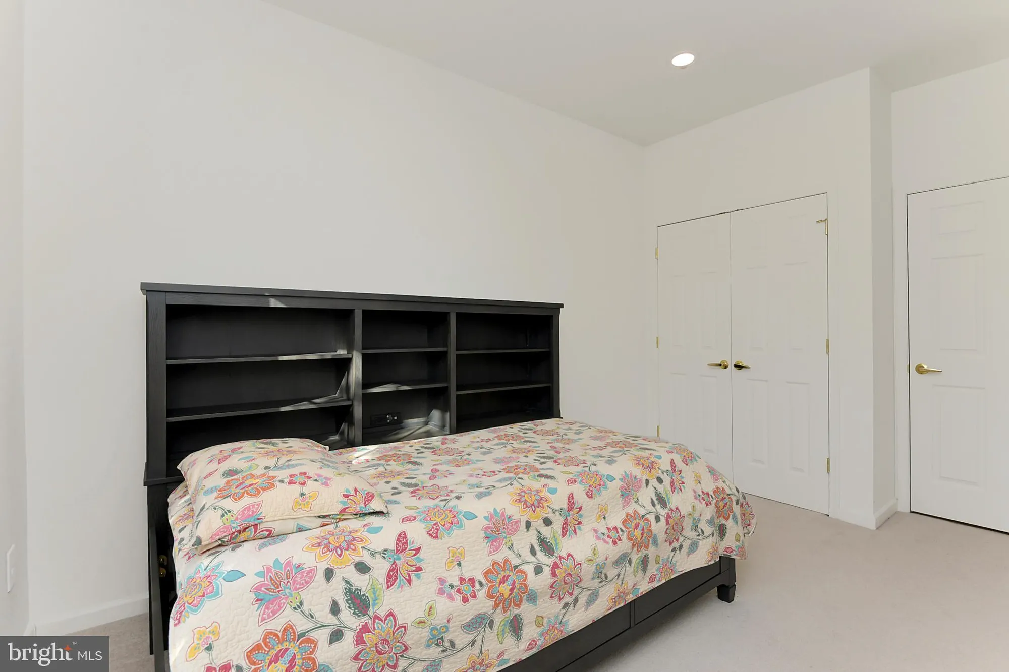 Property Slideshow image 20 of 41 | 802 schindler dr n, Monmouth Junction, NJ, 08852