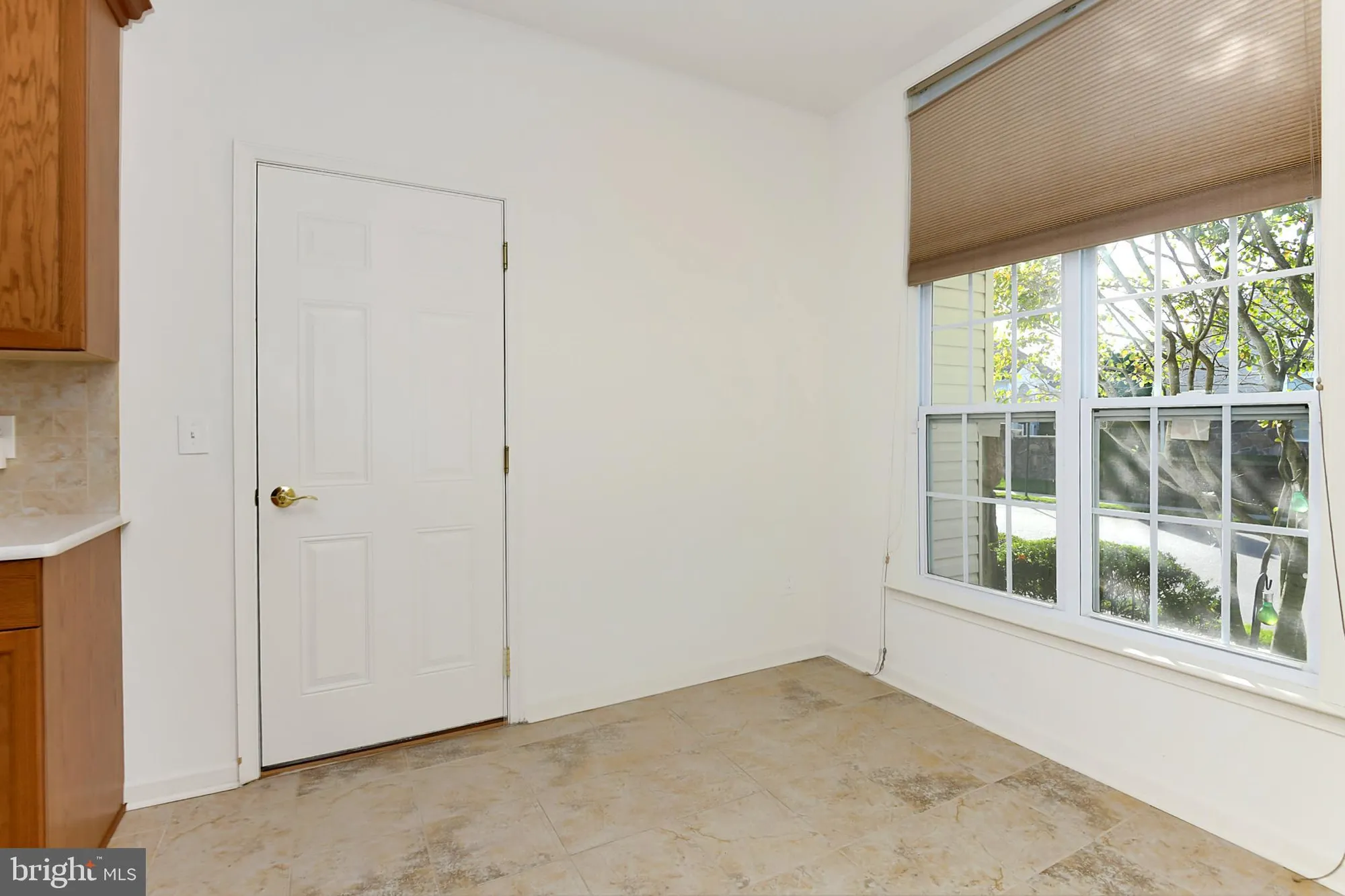 Property Slideshow image 18 of 41 | 802 schindler dr n, Monmouth Junction, NJ, 08852