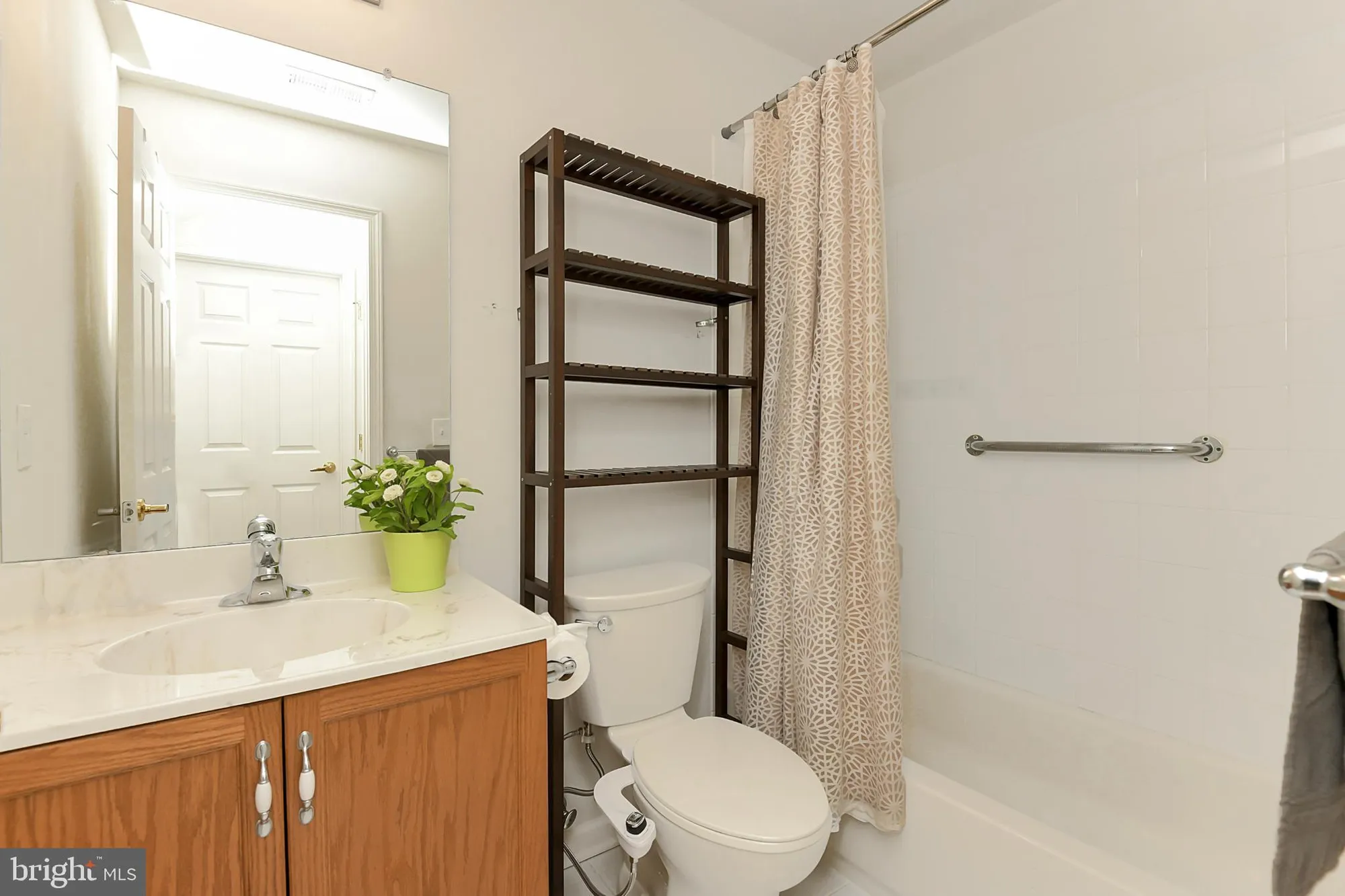 Property Slideshow image 38 of 41 | 802 schindler dr n, Monmouth Junction, NJ, 08852