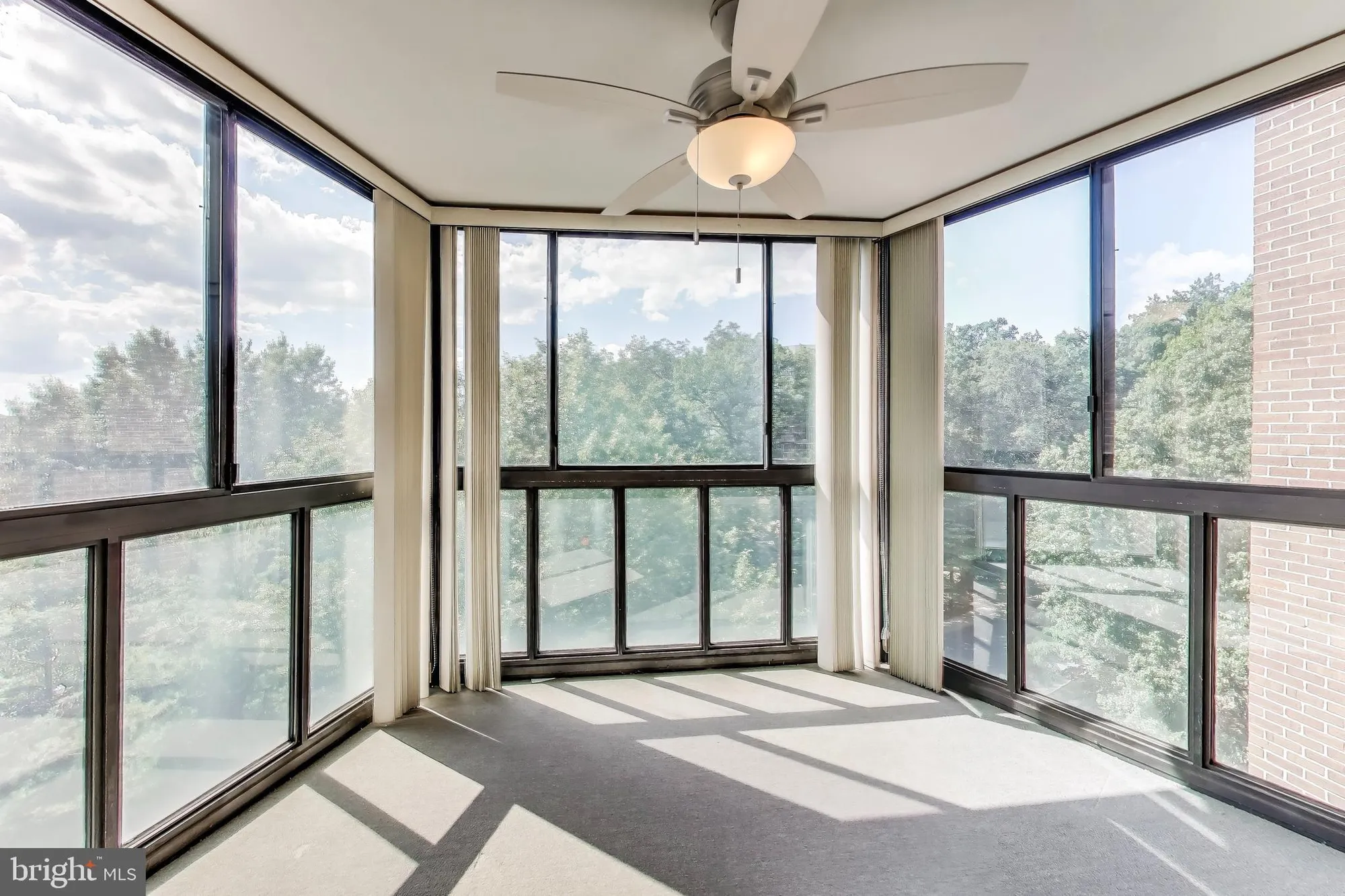 Property Slideshow image 3 of 43 | 15115 interlachen dr 3-802, Silver Spring, MD, 20906