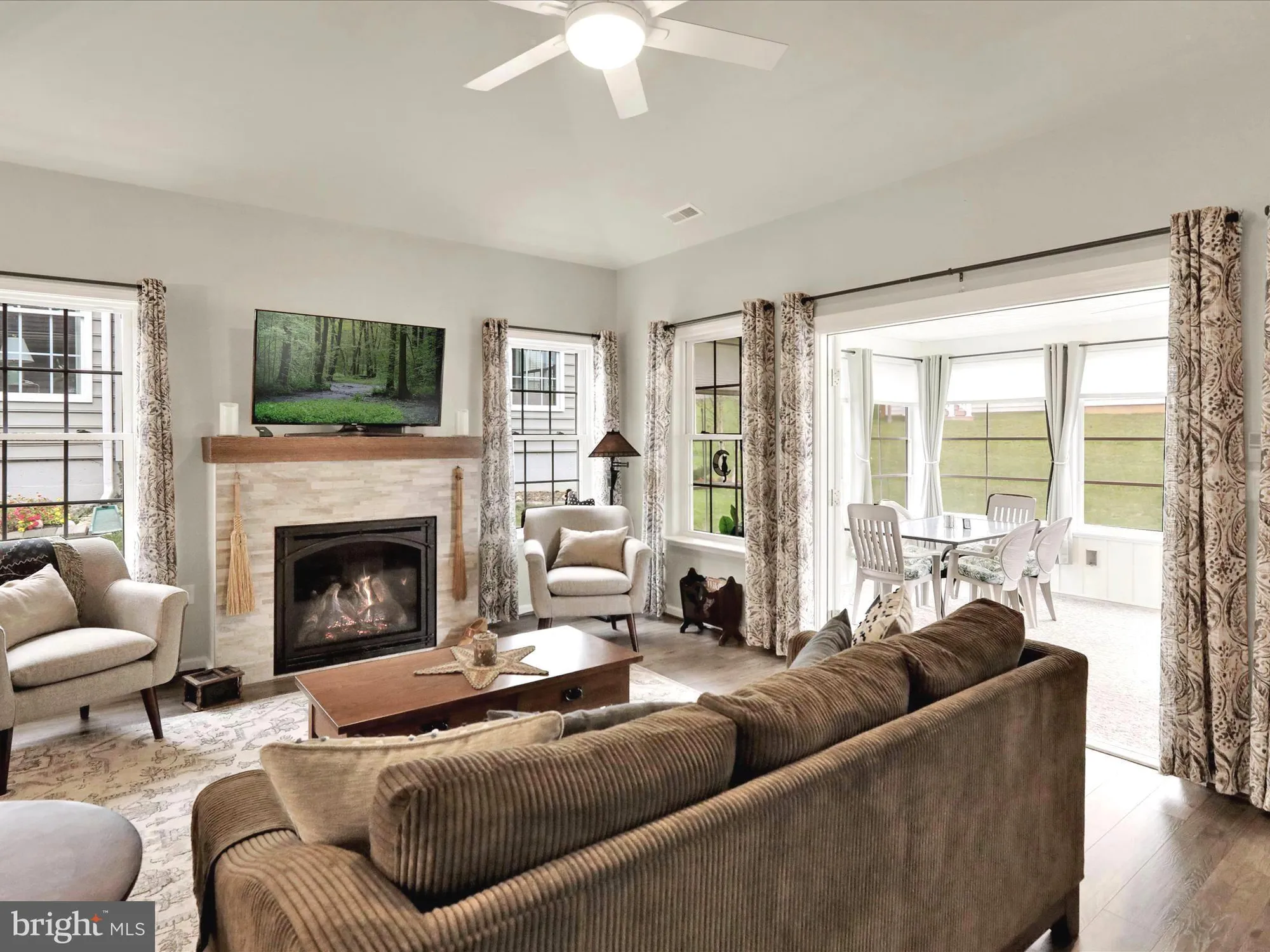 Property Slideshow image 6 of 51 | 647 allegiance dr, Lititz, PA, 17543