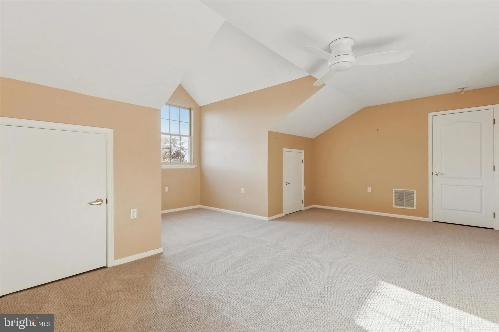 Property Slideshow image 24 of 33 | 64 legacy oaks dr, Richboro, PA, 18954