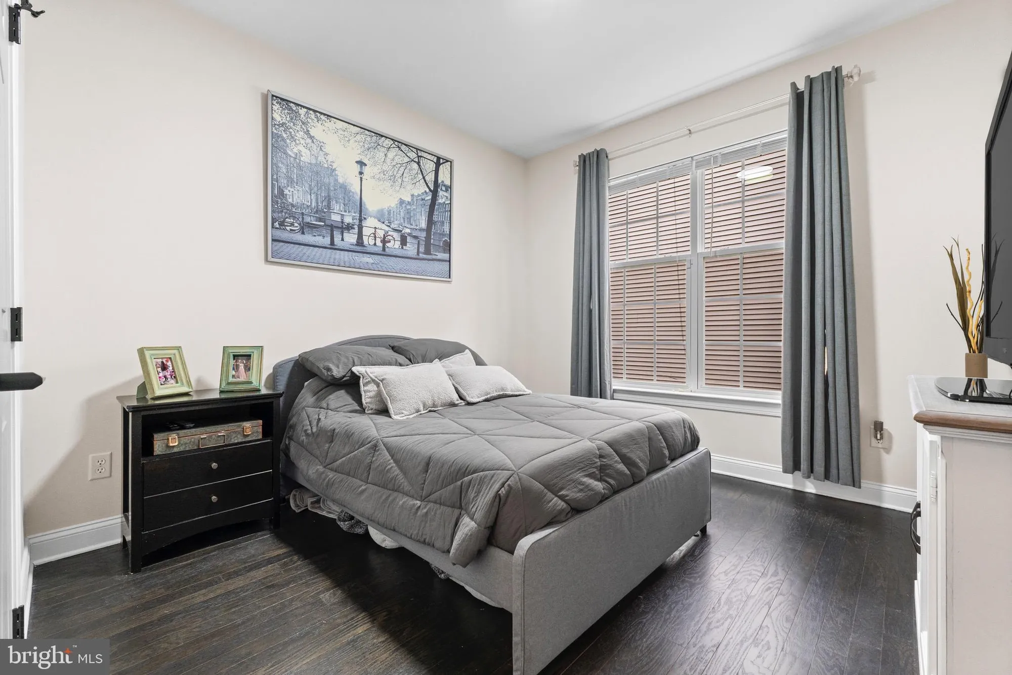 Property Slideshow image 34 of 48 | 23 barton dr, Hightstown, NJ, 08520