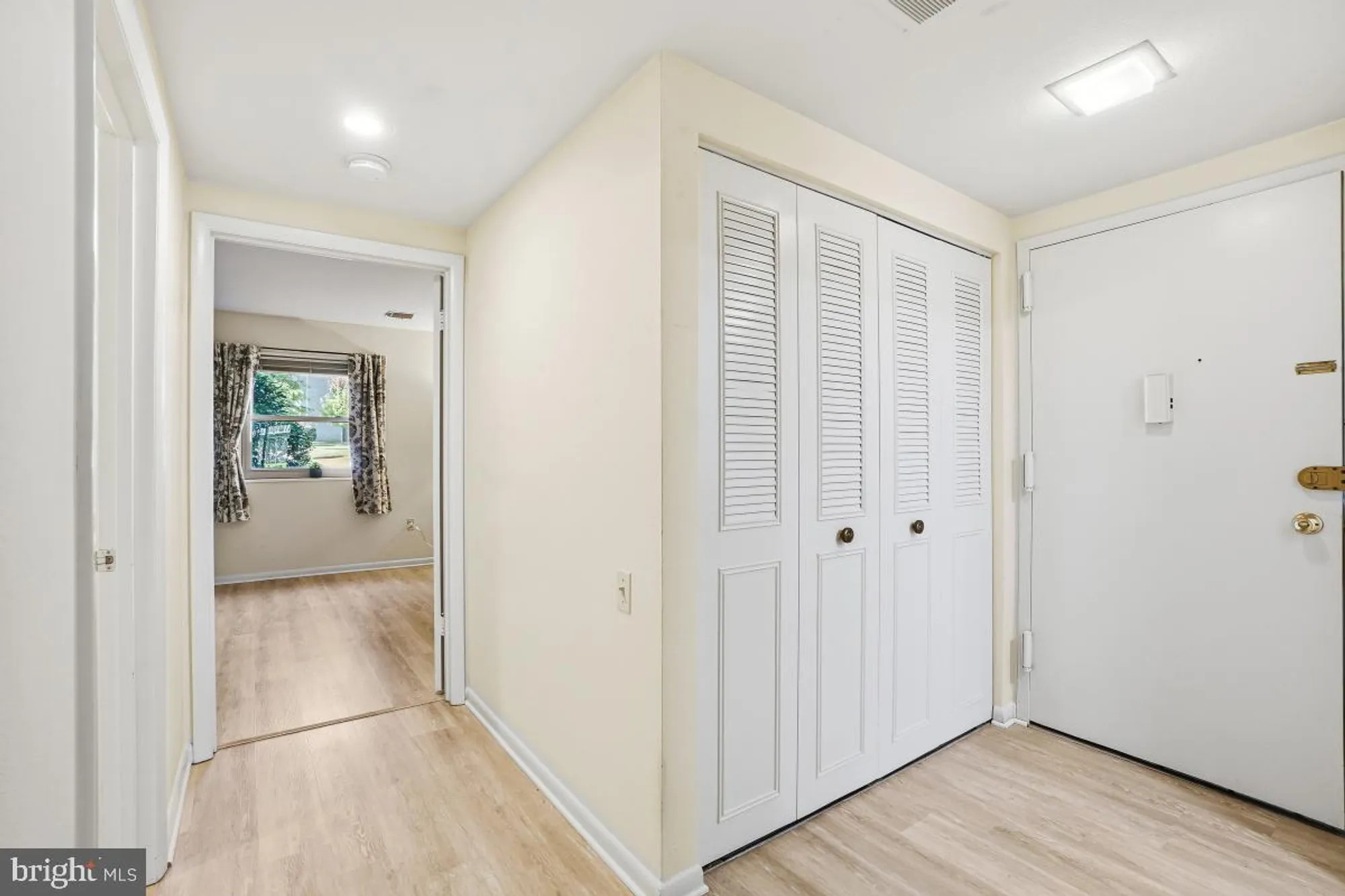Property Slideshow image 13 of 26 | 3362 gleneagles dr 71-1d, Silver Spring, MD, 20906