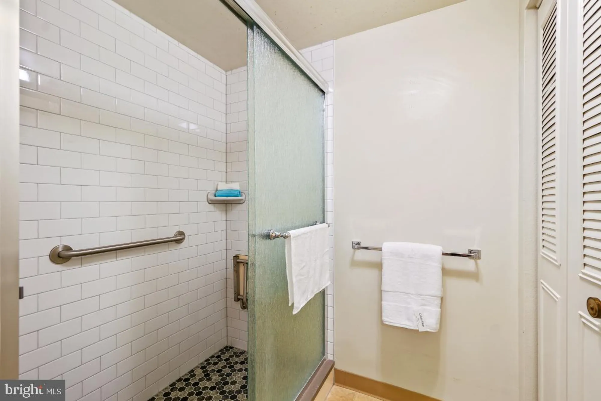 Property Slideshow image 19 of 26 | 3362 gleneagles dr 71-1d, Silver Spring, MD, 20906