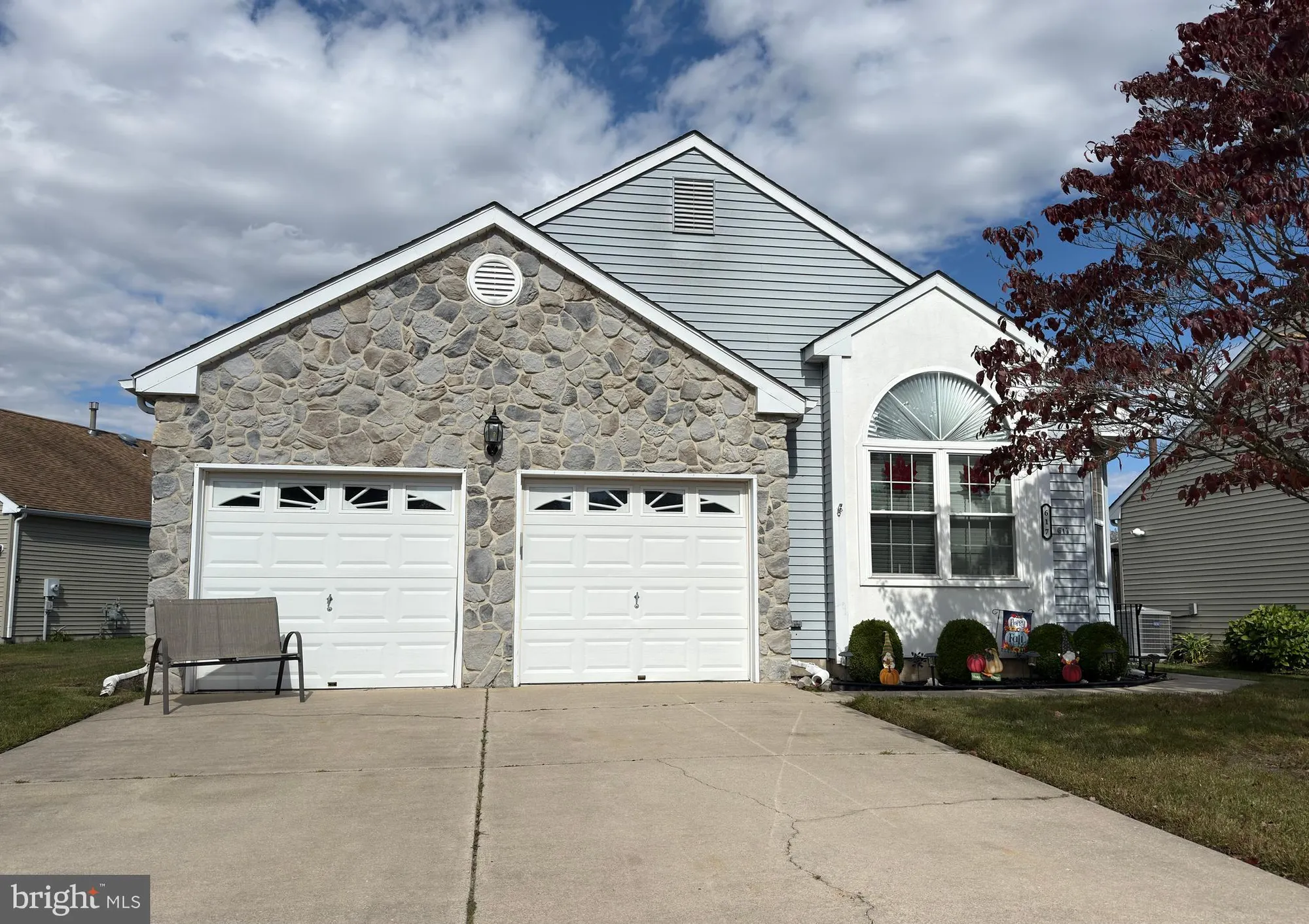 Property Slideshow image 1 of 27 | 617 saint vincent ct, Williamstown, NJ, 08094