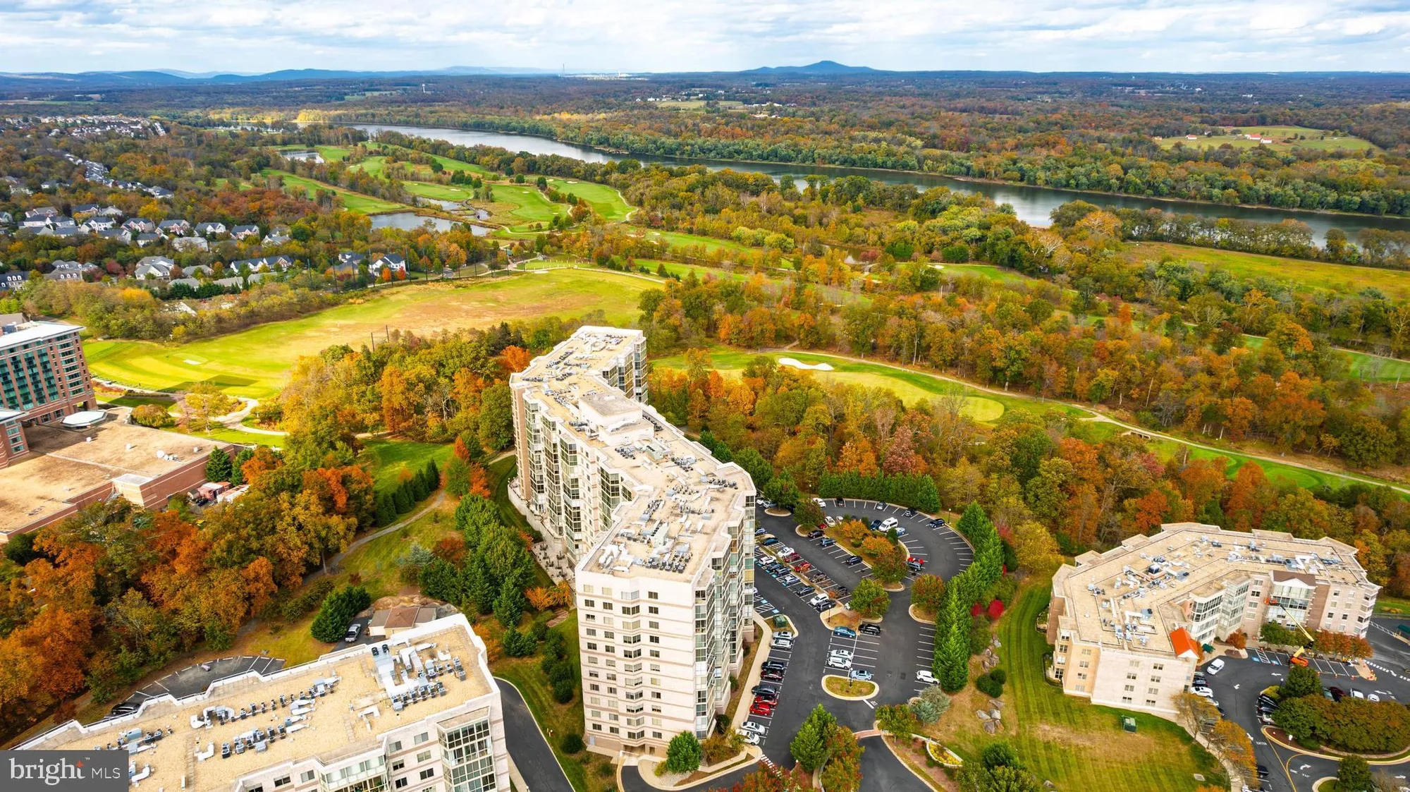 Property Slideshow image 40 of 42 | 19355 cypress ridge ter 114, Leesburg, VA, 20176