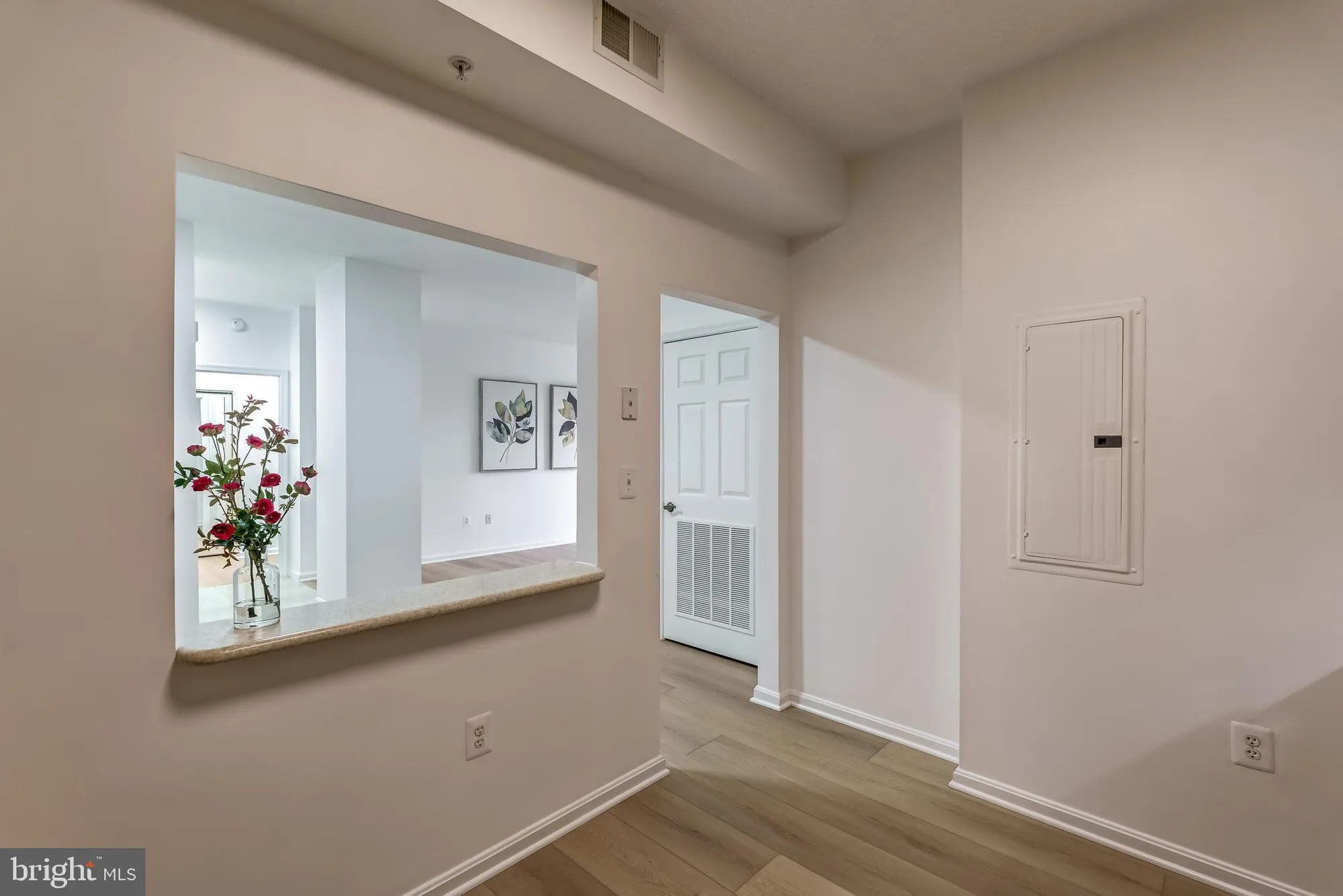 Property Slideshow image 13 of 42 | 19355 cypress ridge ter 114, Leesburg, VA, 20176