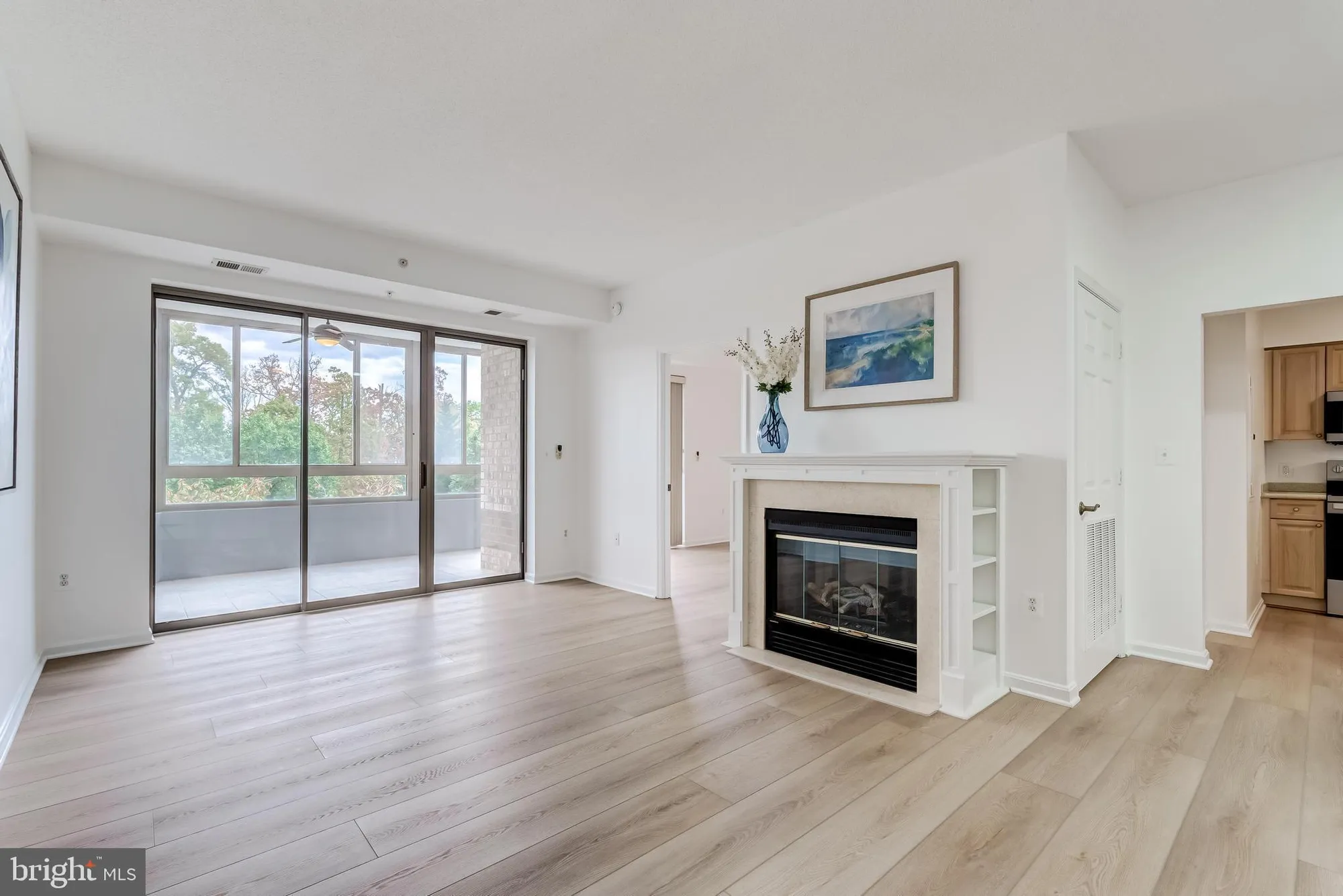 Property Slideshow image 3 of 42 | 19355 cypress ridge ter 114, Leesburg, VA, 20176