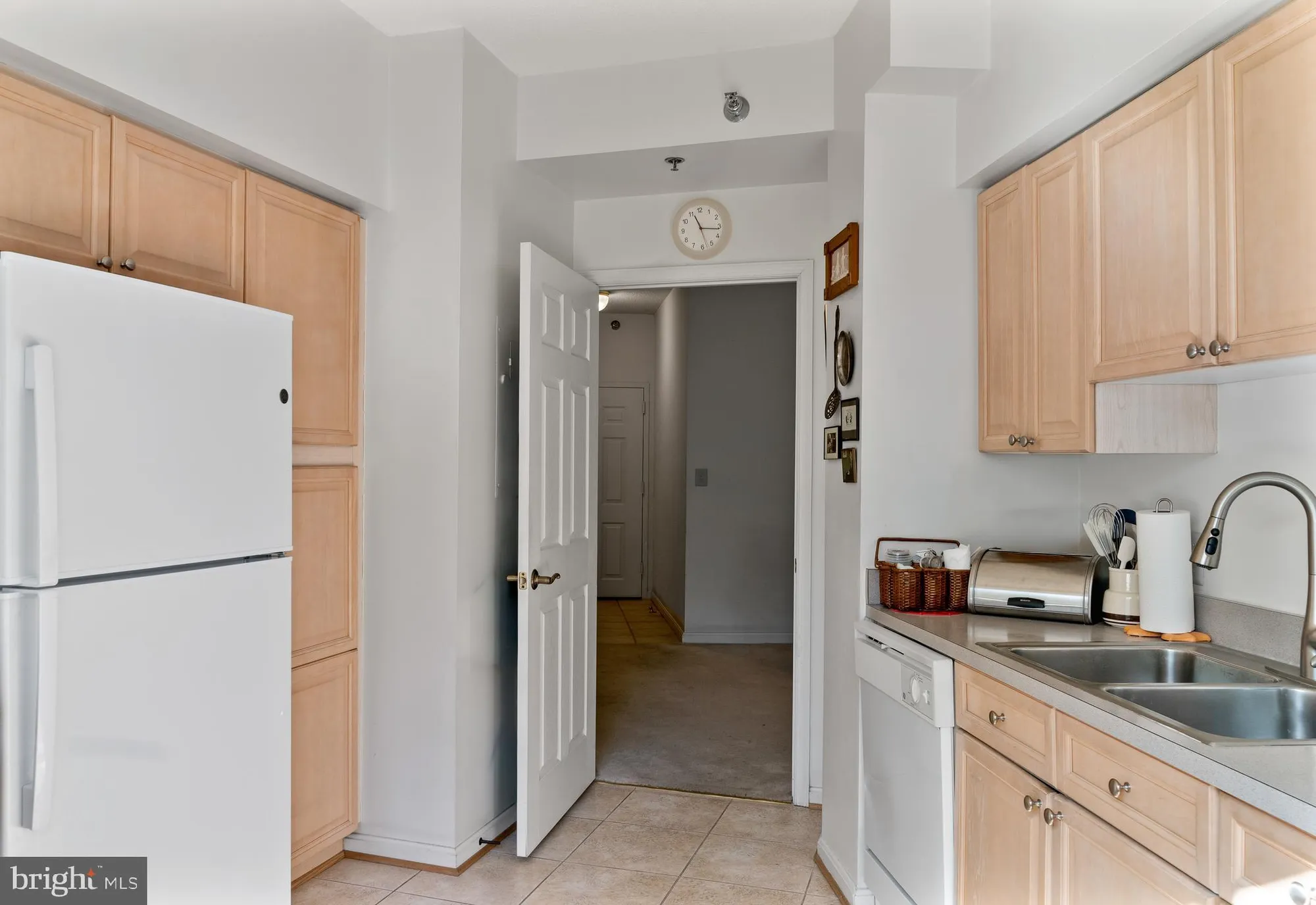 Property Slideshow image 5 of 30 | 2900 n leisure world blvd 301, Silver Spring, MD, 20906