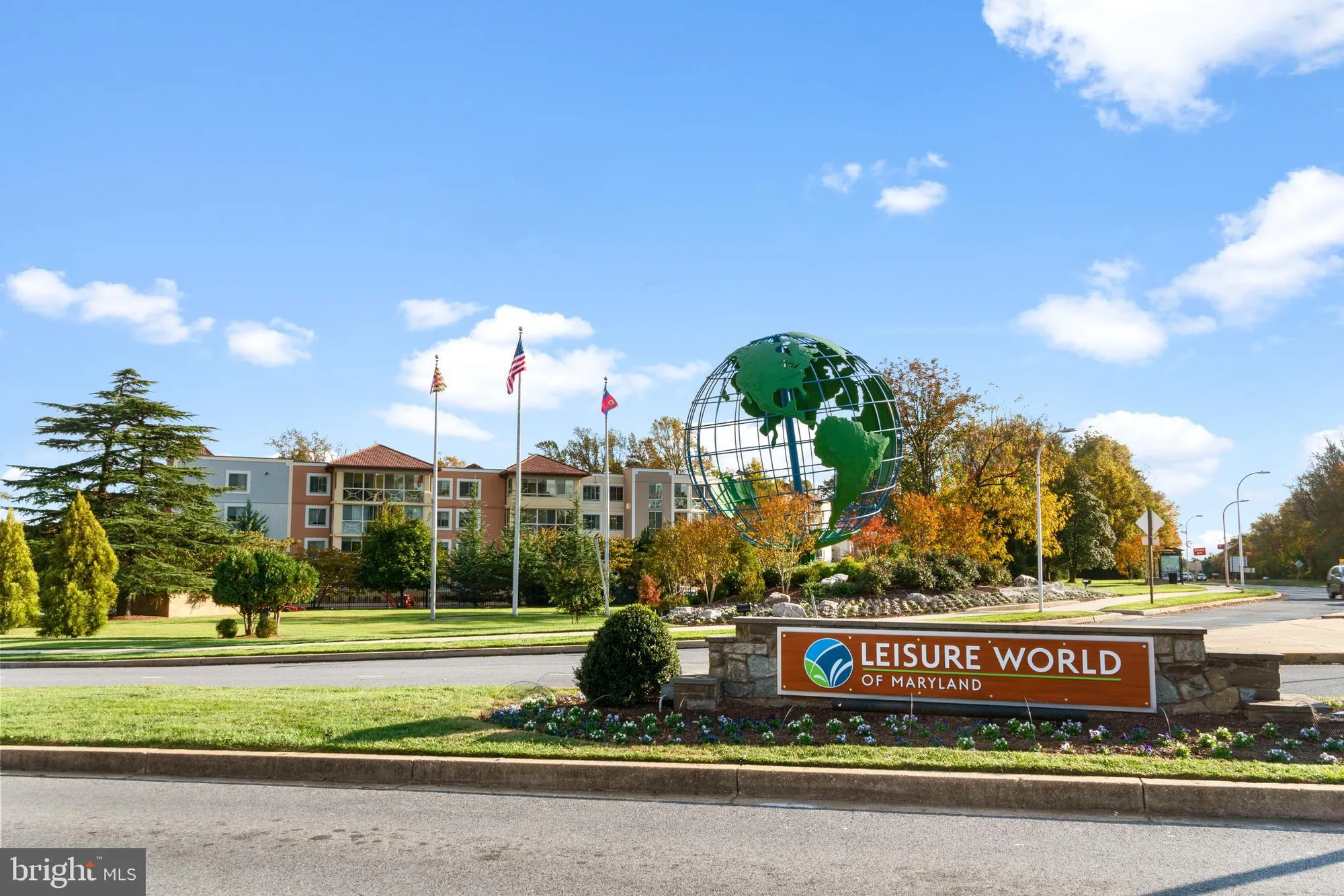 Property Slideshow image 2 of 30 | 2900 n leisure world blvd 301, Silver Spring, MD, 20906