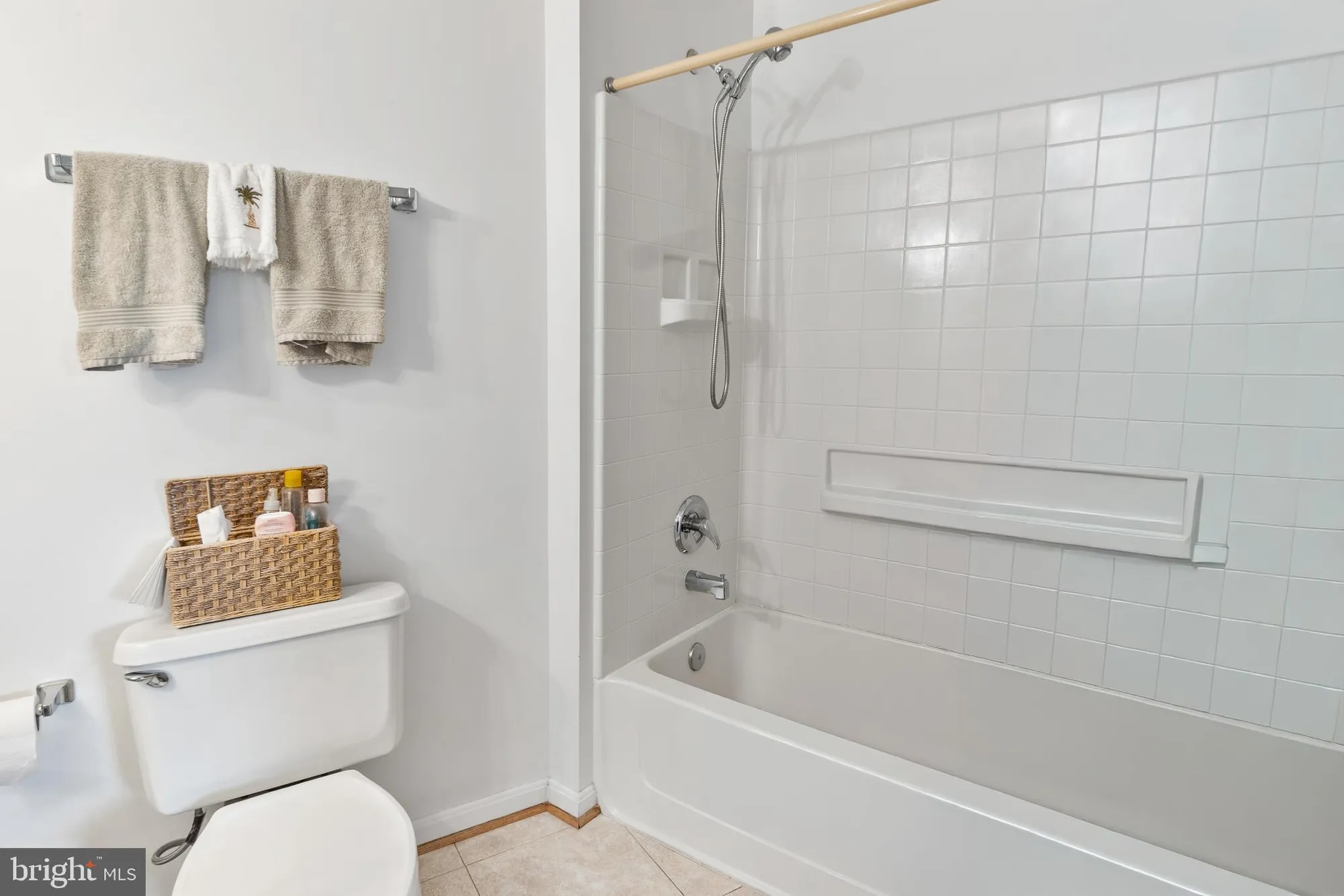Property Slideshow image 13 of 30 | 2900 n leisure world blvd 301, Silver Spring, MD, 20906