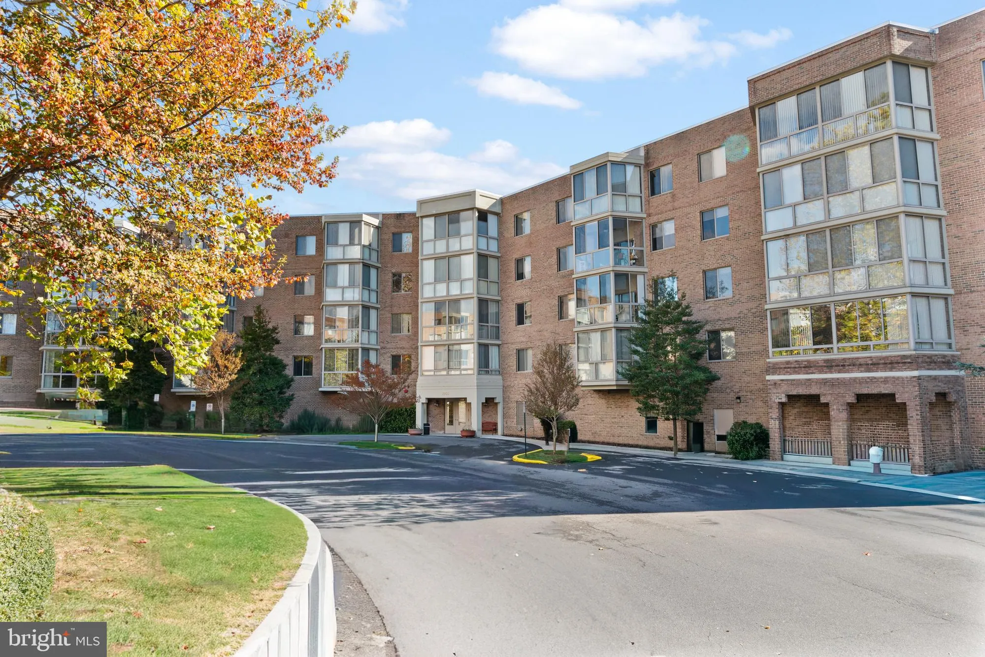 Property Slideshow image 3 of 30 | 2900 n leisure world blvd 301, Silver Spring, MD, 20906