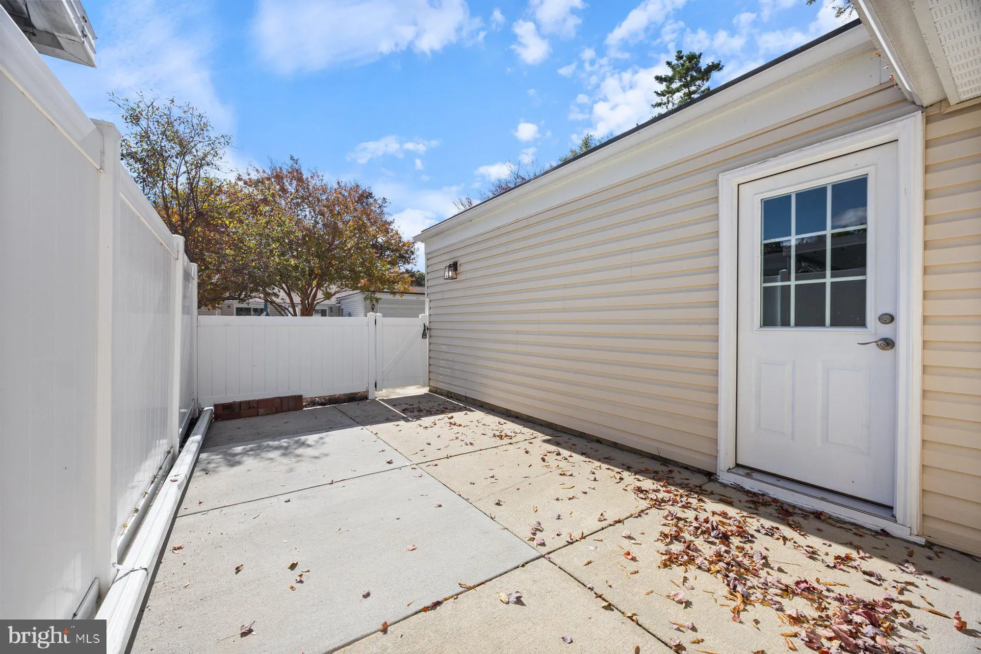 Property Slideshow image 33 of 41 | 3221 ludham dr # 191-a, Silver Spring, MD, 20906