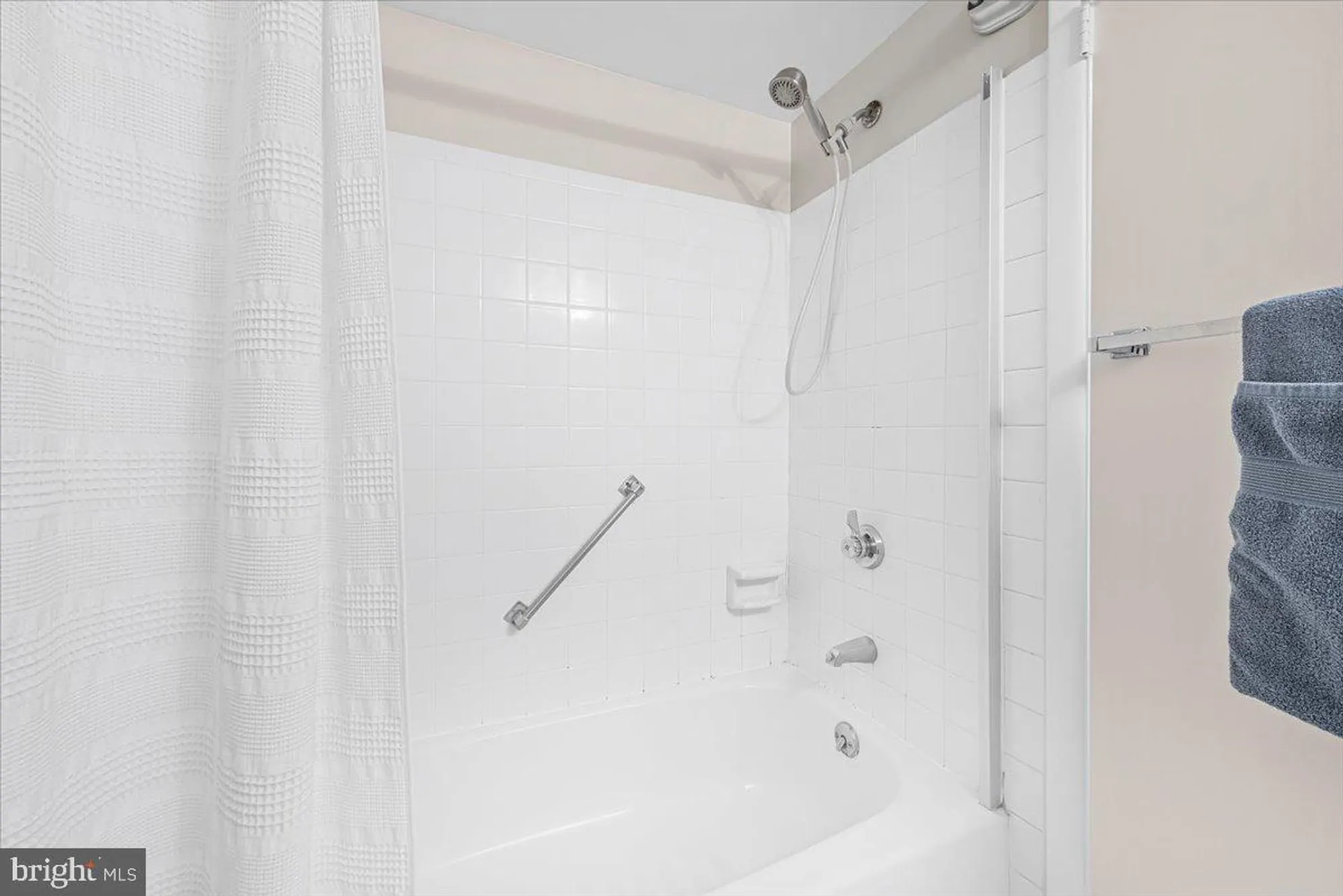 Property Slideshow image 17 of 37 | 15201 elkridge way 93-1f, Silver Spring, MD, 20906