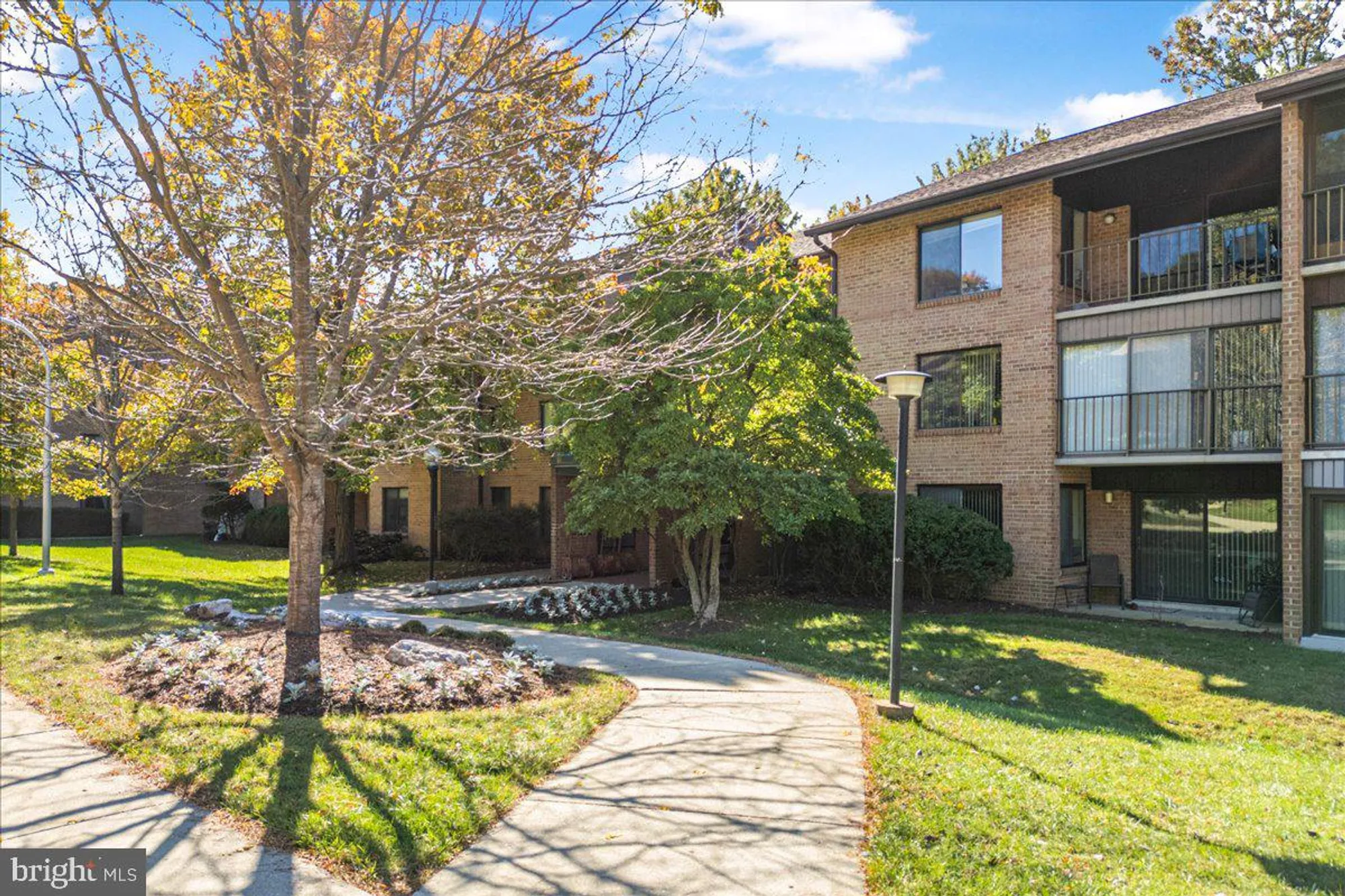 Property Slideshow image 24 of 37 | 15201 elkridge way 93-1f, Silver Spring, MD, 20906