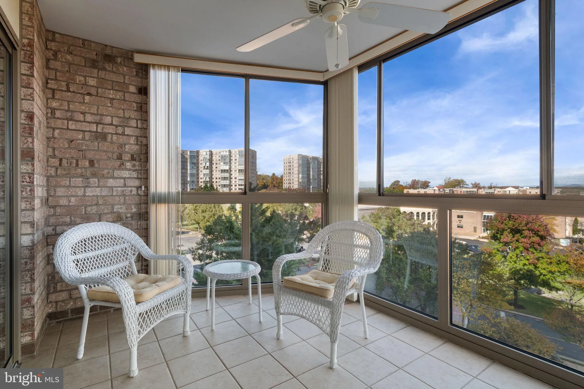 Property Slideshow image 12 of 46 | 19385 cypress ridge ter unit 415, Leesburg, VA, 20176