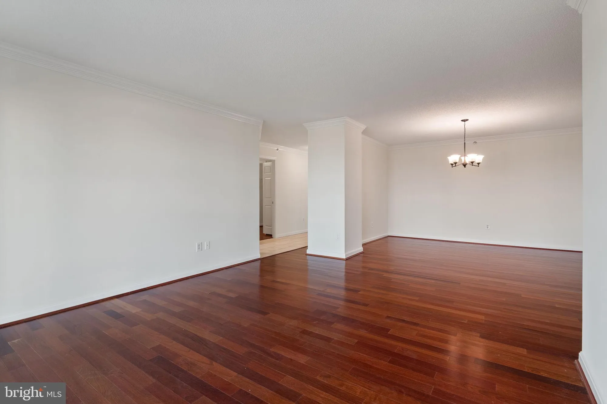 Property Slideshow image 11 of 46 | 19385 cypress ridge ter unit 415, Leesburg, VA, 20176