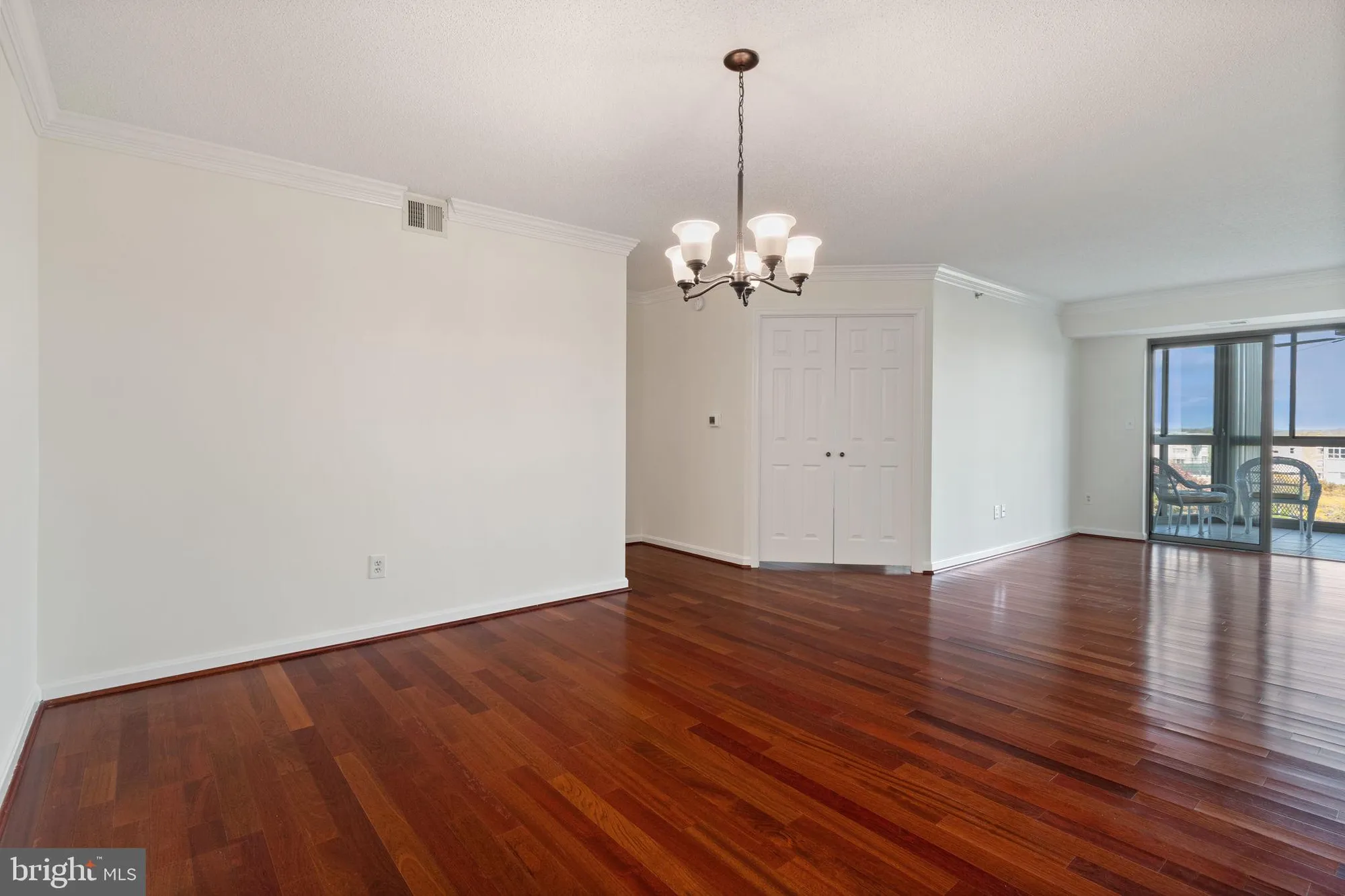 Property Slideshow image 17 of 46 | 19385 cypress ridge ter unit 415, Leesburg, VA, 20176