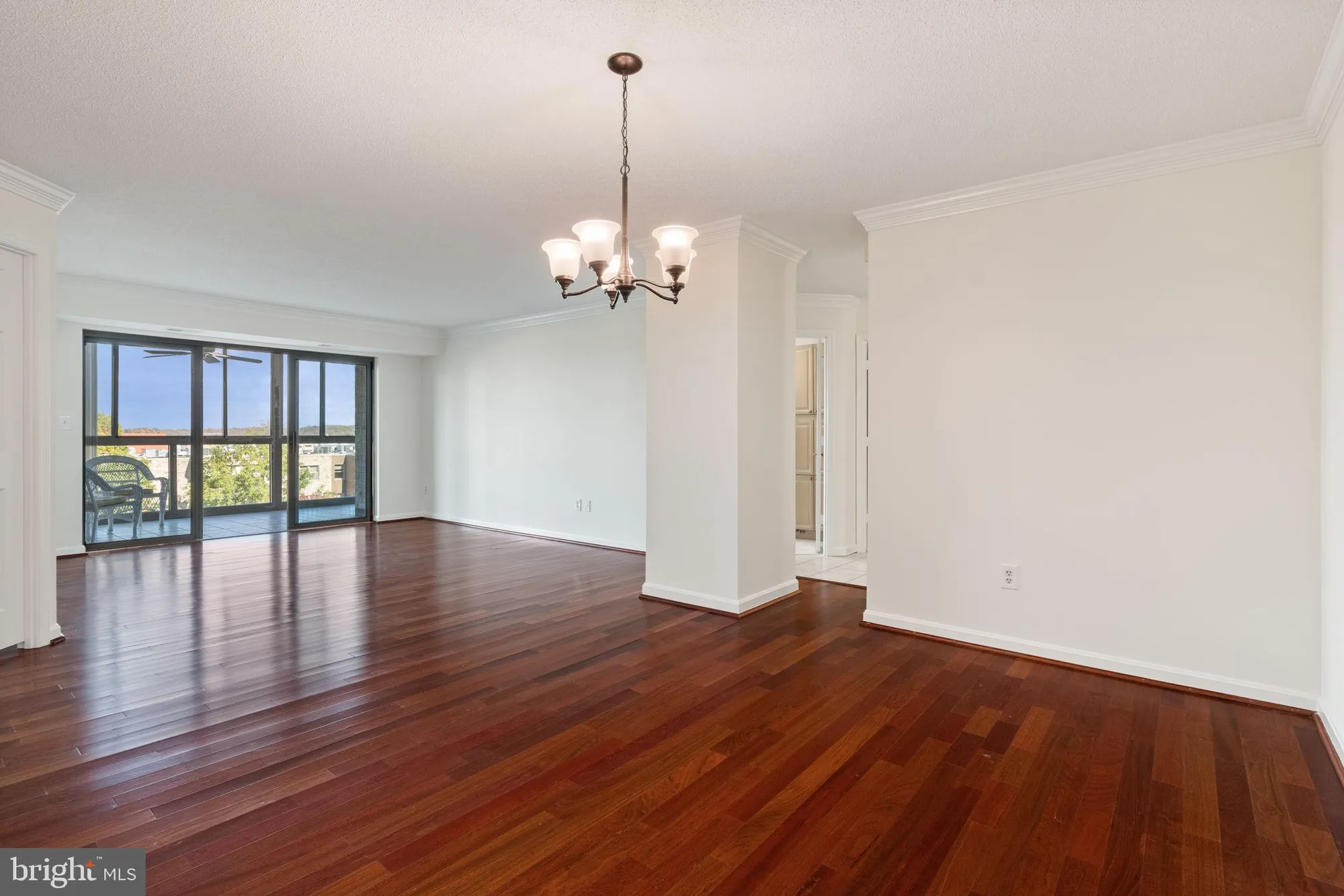 Property Slideshow image 16 of 46 | 19385 cypress ridge ter unit 415, Leesburg, VA, 20176