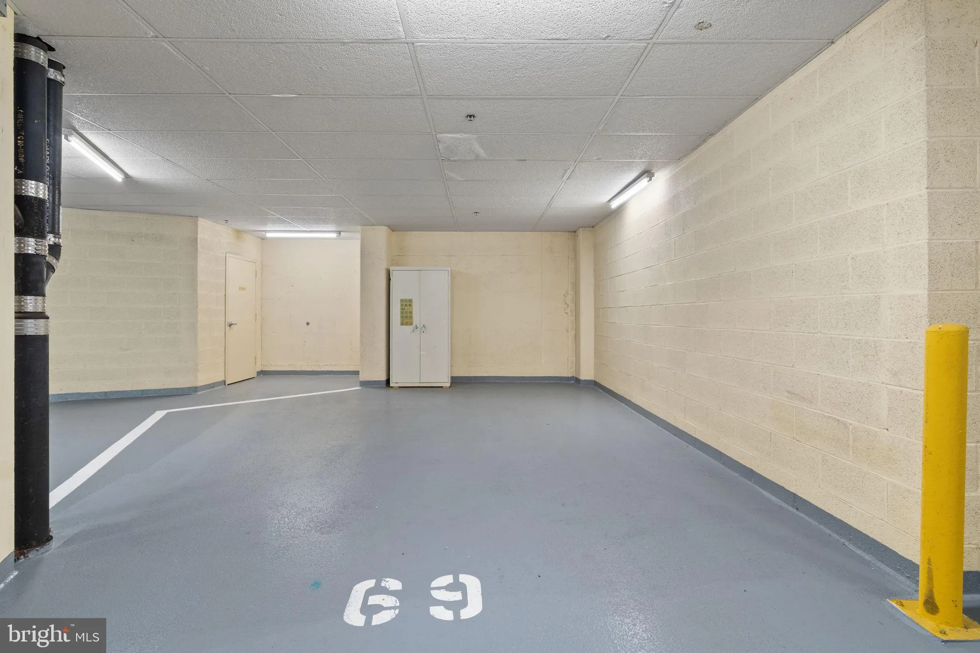 Property Slideshow image 39 of 46 | 19385 cypress ridge ter unit 415, Leesburg, VA, 20176