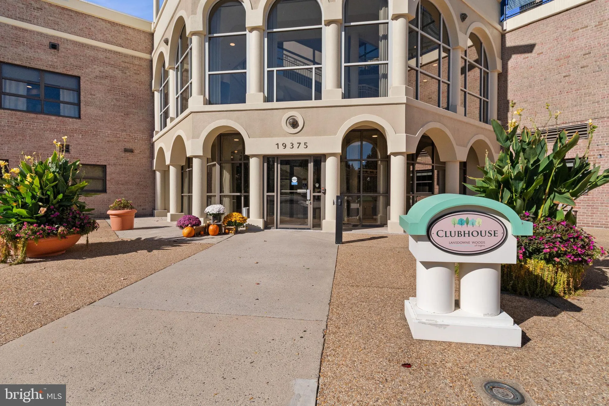 Property Slideshow image 42 of 46 | 19385 cypress ridge ter unit 415, Leesburg, VA, 20176