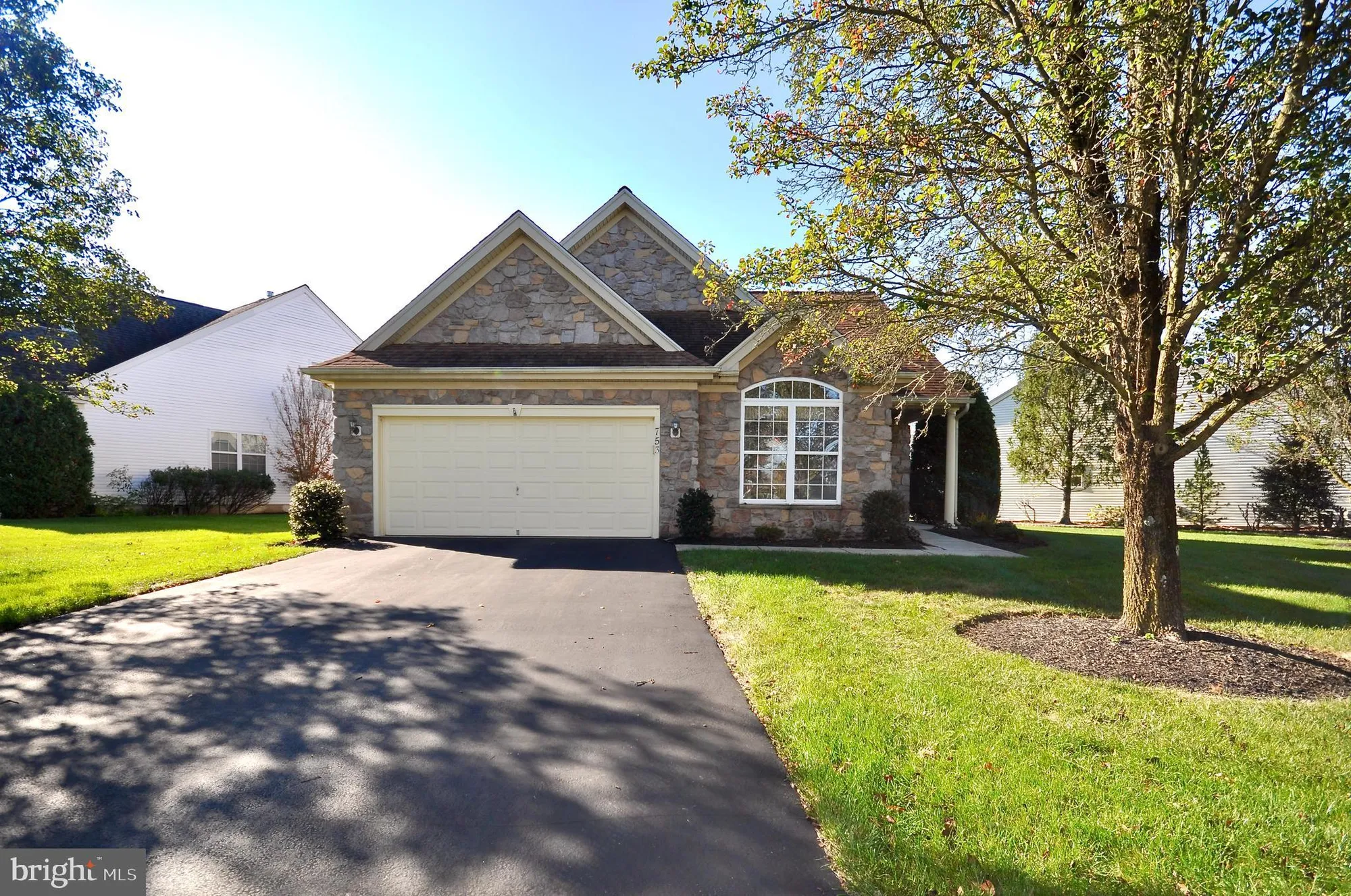 Property Slideshow image 1 of 30 | 753 s settlers cir, Warrington, PA, 18976