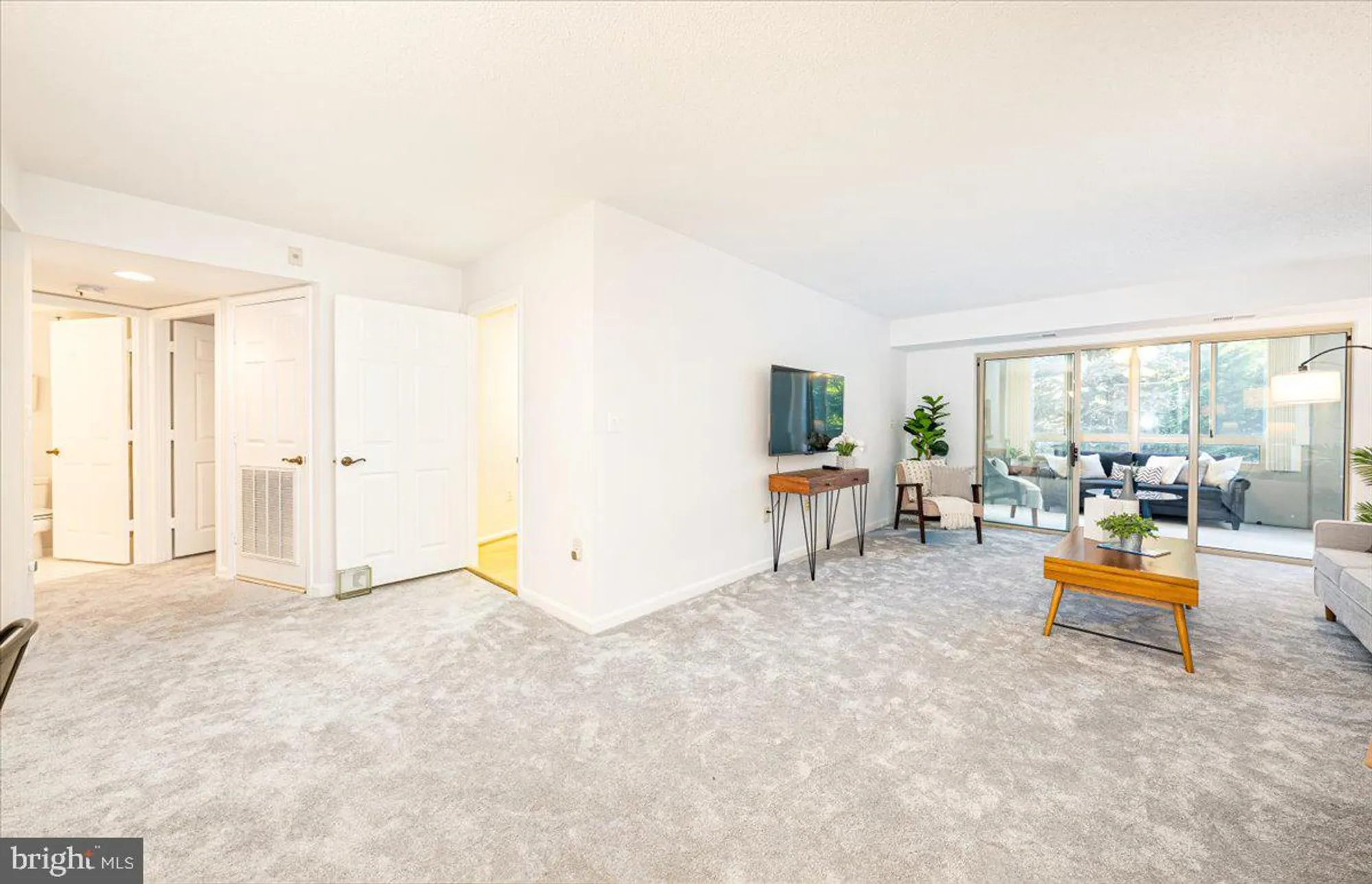 Property Slideshow image 6 of 47 | 14805 pennfield cir apt 201, Silver Spring, MD, 20906