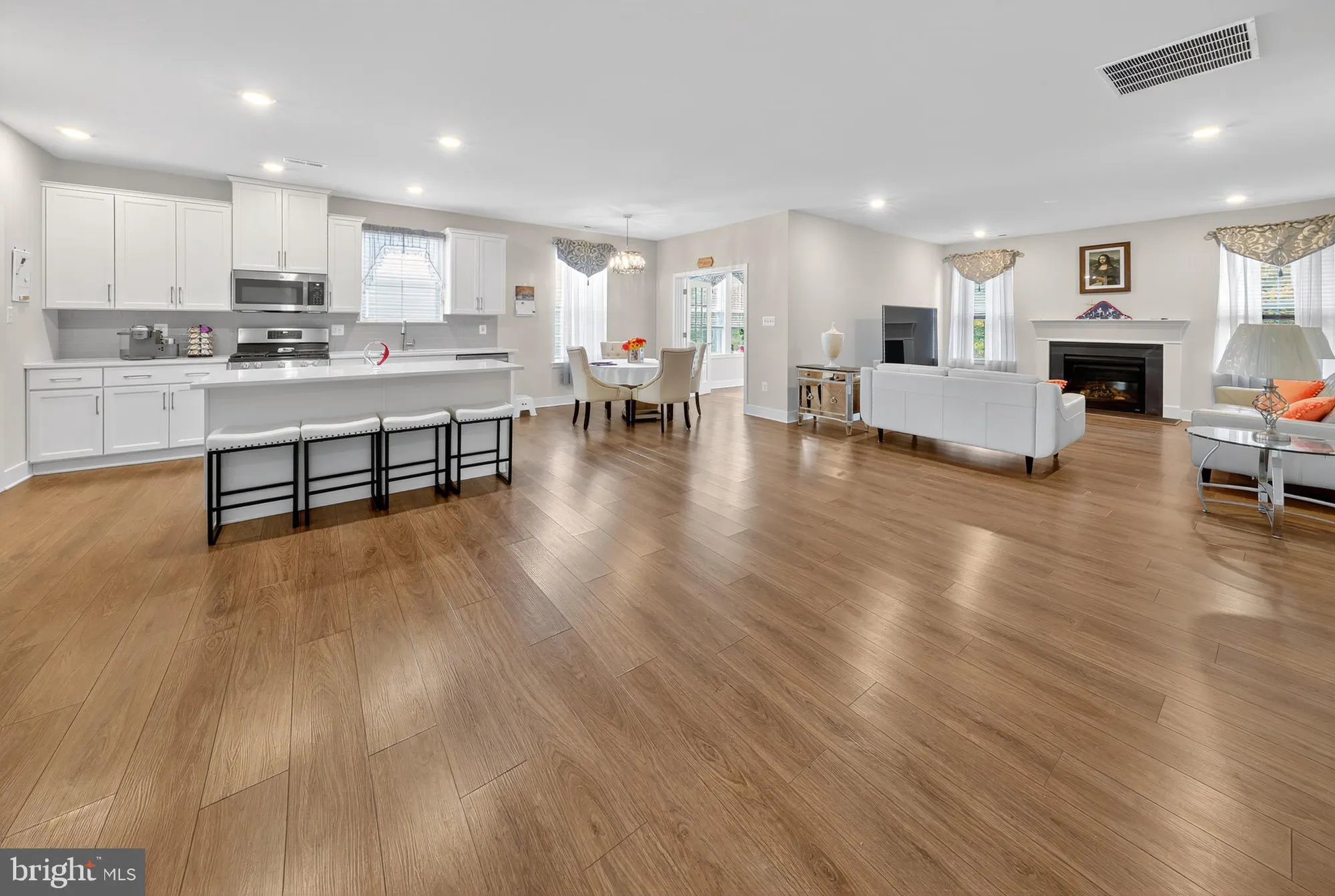 Property Slideshow image 3 of 14 | 663 mayfield falls dr, Newark, DE, 19702