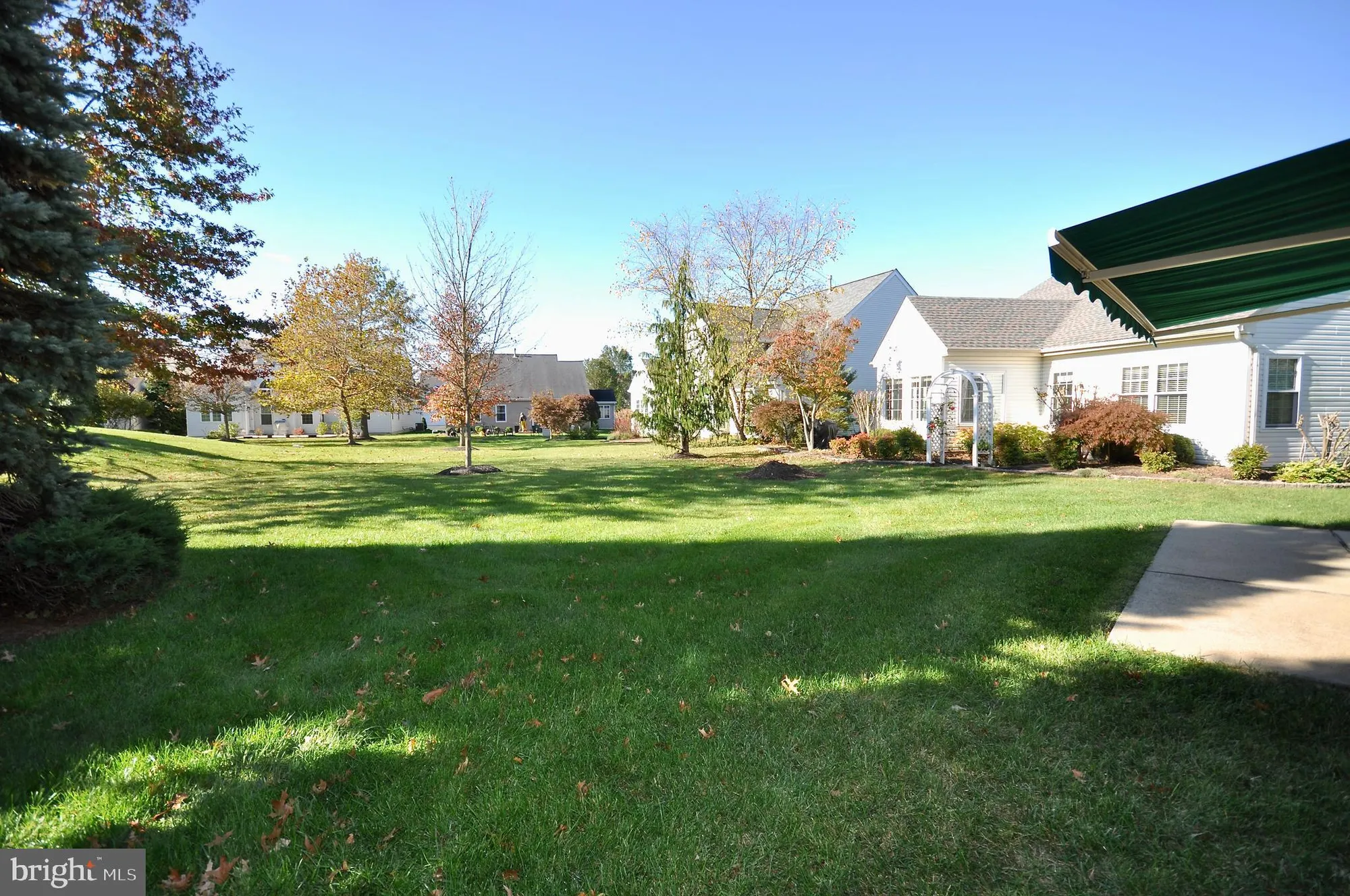 Property Slideshow image 28 of 30 | 753 s settlers cir, Warrington, PA, 18976