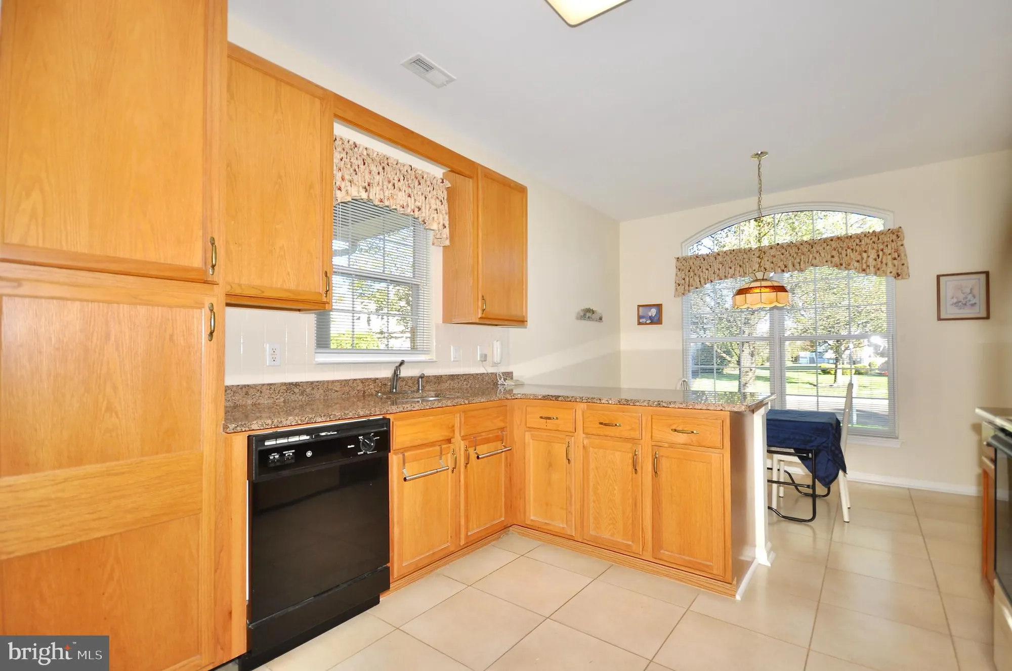 Property Slideshow image 3 of 30 | 753 s settlers cir, Warrington, PA, 18976