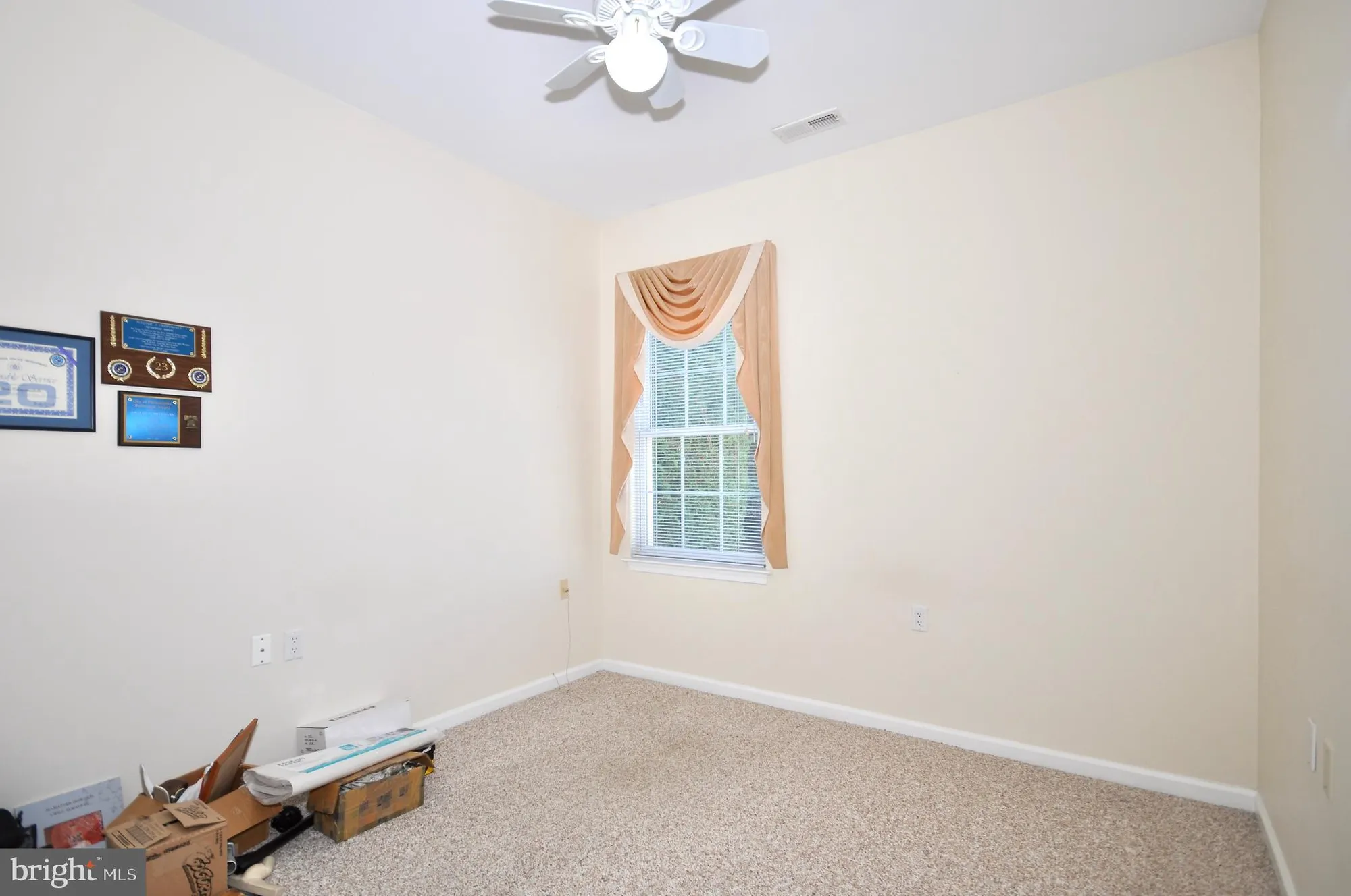 Property Slideshow image 21 of 30 | 753 s settlers cir, Warrington, PA, 18976
