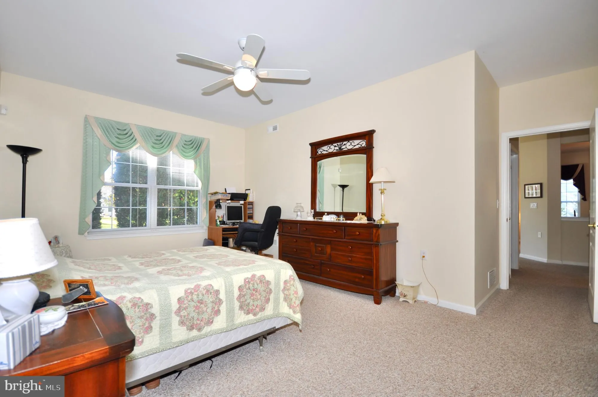 Property Slideshow image 17 of 30 | 753 s settlers cir, Warrington, PA, 18976