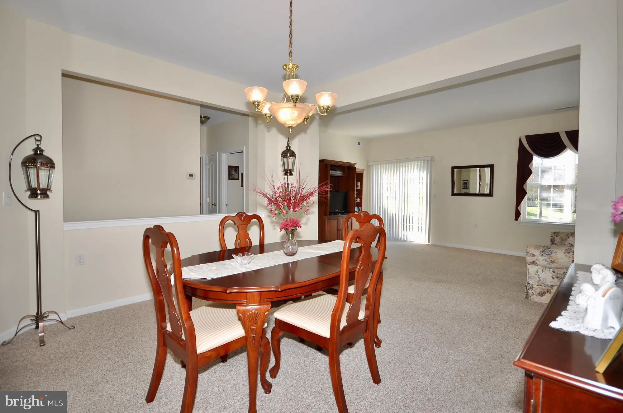 Property Slideshow image 9 of 30 | 753 s settlers cir, Warrington, PA, 18976