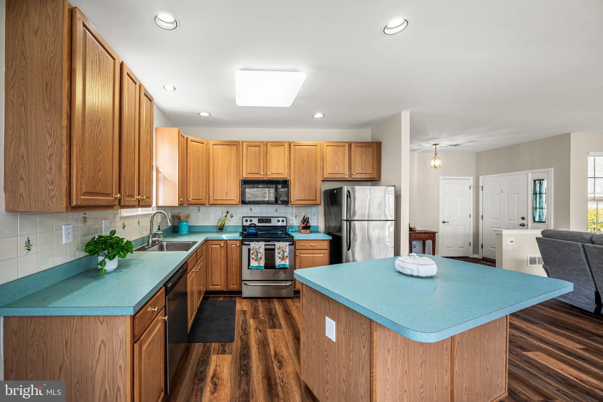 Property Slideshow image 9 of 43 | 603 w gray fox ln, Glen Mills, PA, 19342