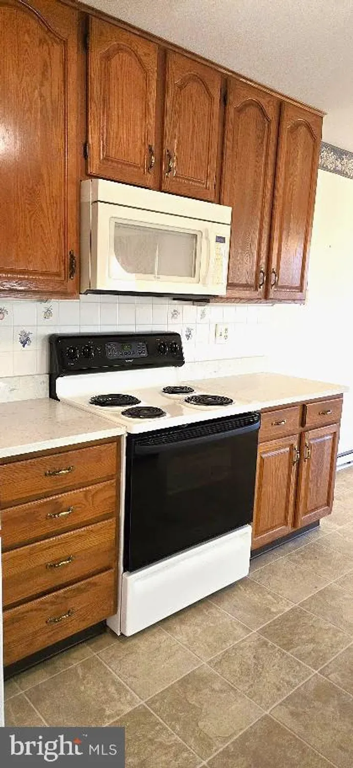 Property Slideshow image 21 of 65 | 6127 greenbriar dr, Fayetteville, PA, 17222
