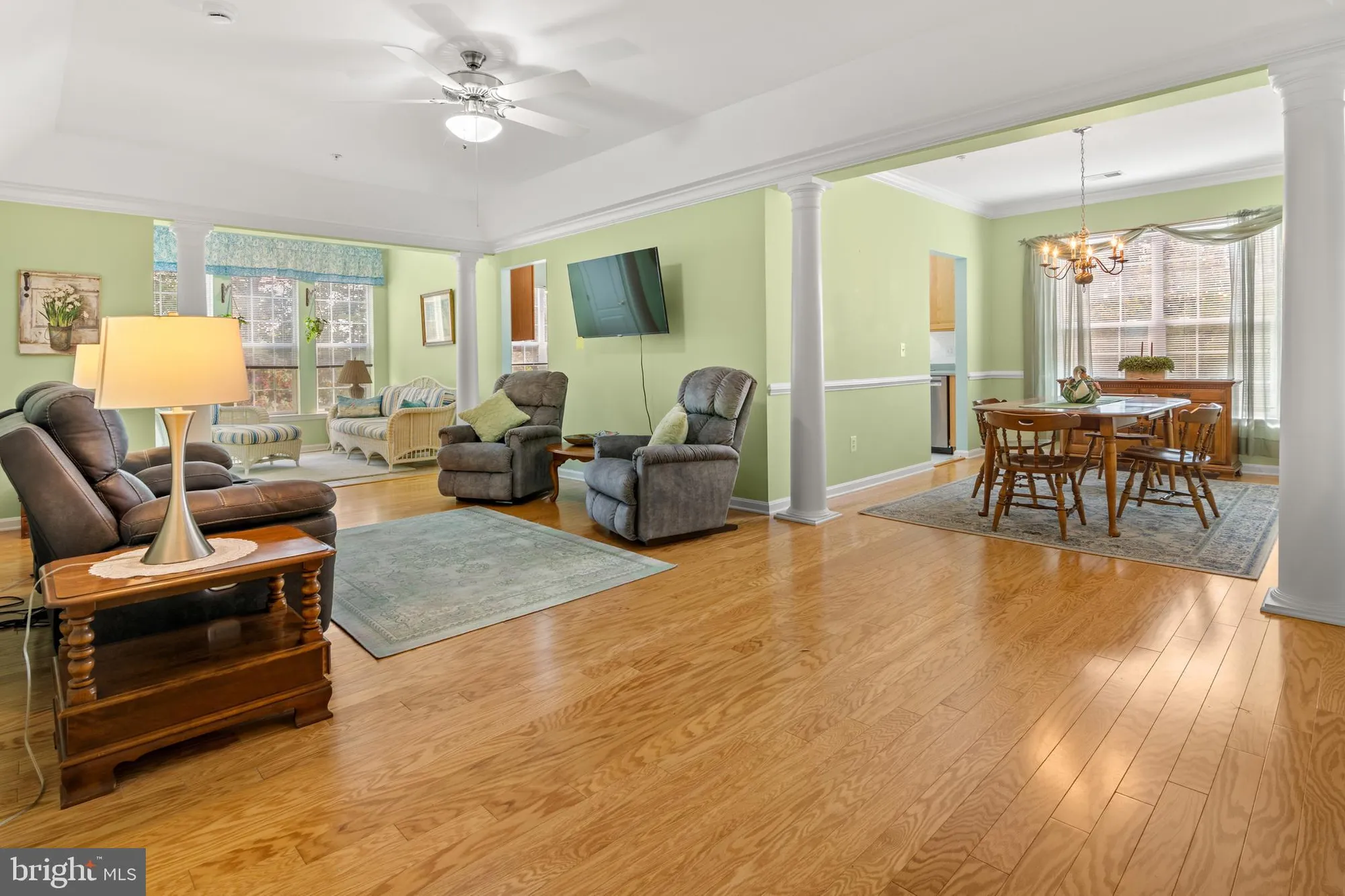 Property Slideshow image 8 of 35 | 8615 wandering fox trl 406, Odenton, MD, 21113