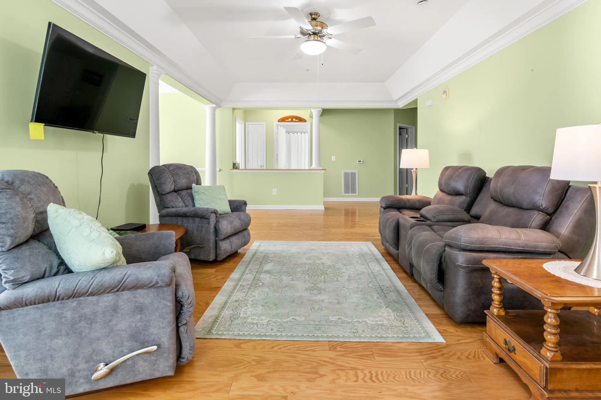 Property Slideshow image 12 of 35 | 8615 wandering fox trl 406, Odenton, MD, 21113