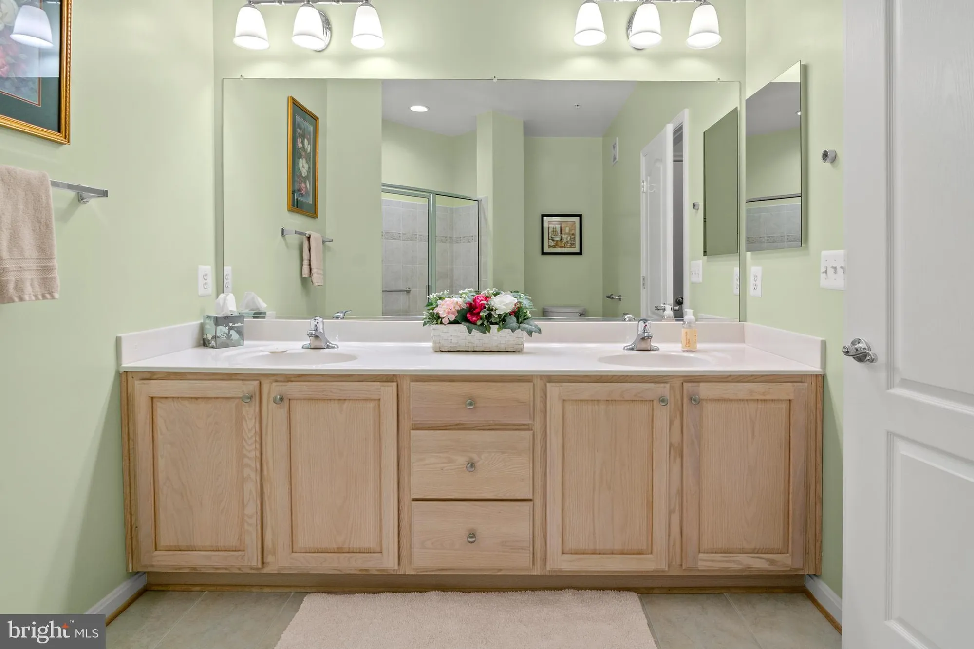 Property Slideshow image 29 of 35 | 8615 wandering fox trl 406, Odenton, MD, 21113