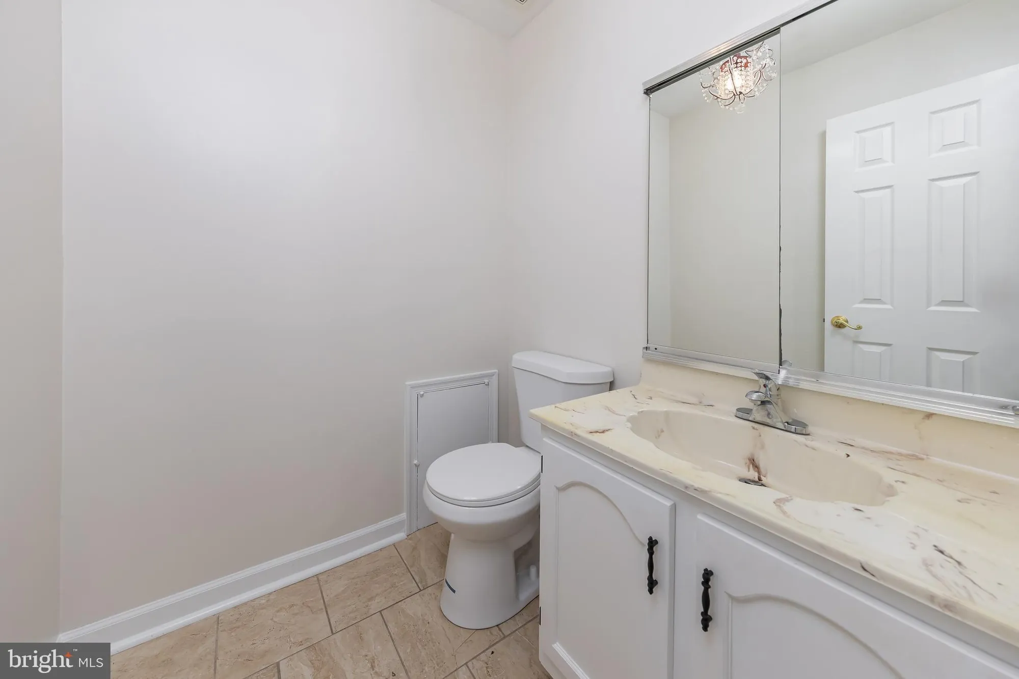 Property Slideshow image 12 of 23 | 8 niland ln, Deptford, NJ, 08096