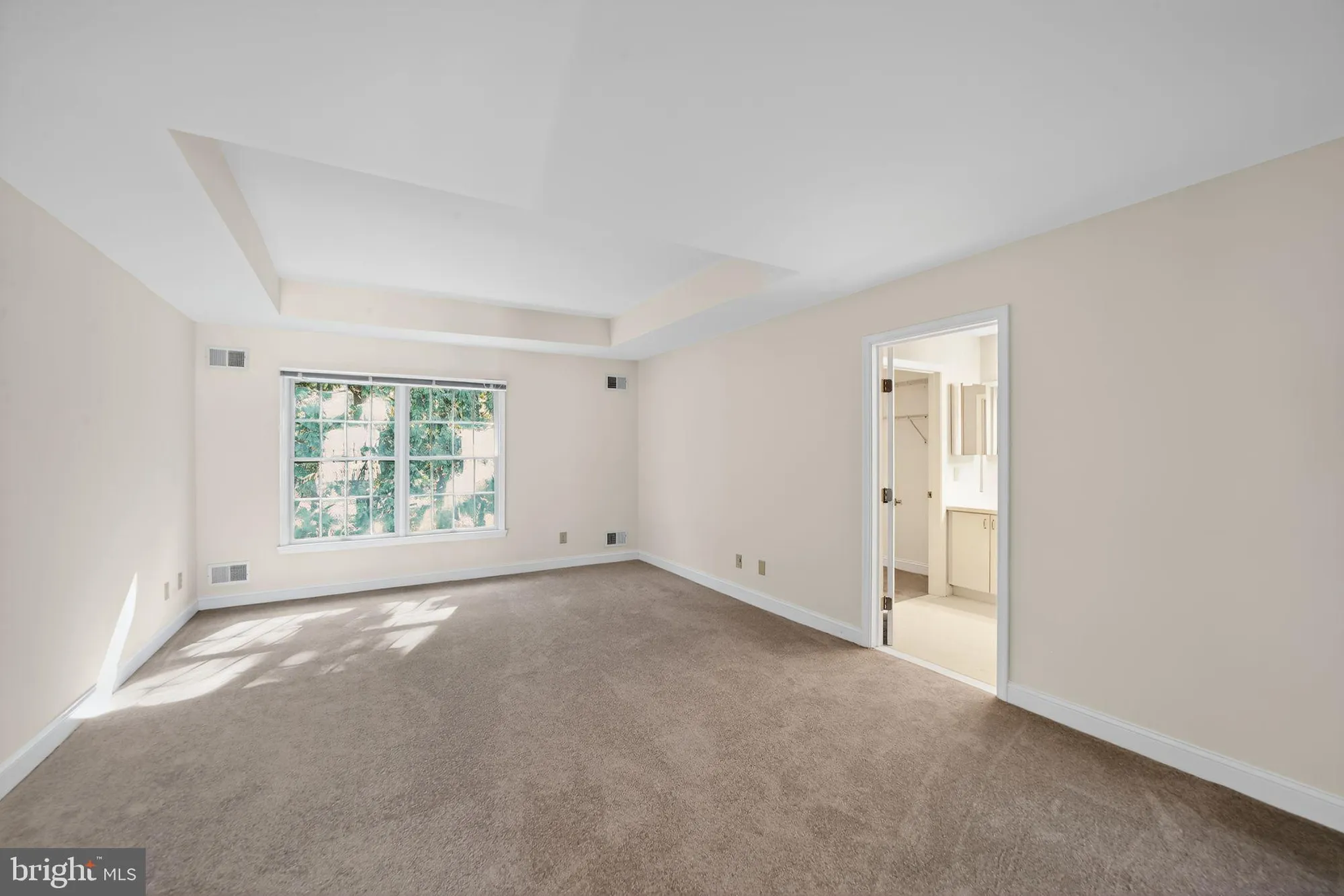 Property Slideshow image 19 of 31 | 6 conifer ct, Princeton, NJ, 08540