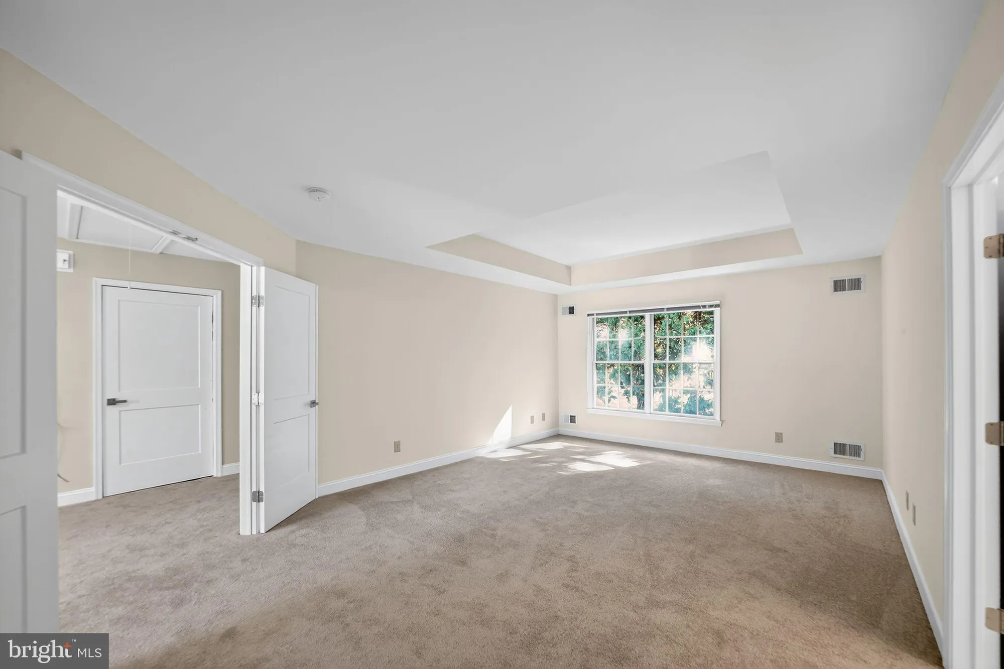 Property Slideshow image 18 of 31 | 6 conifer ct, Princeton, NJ, 08540